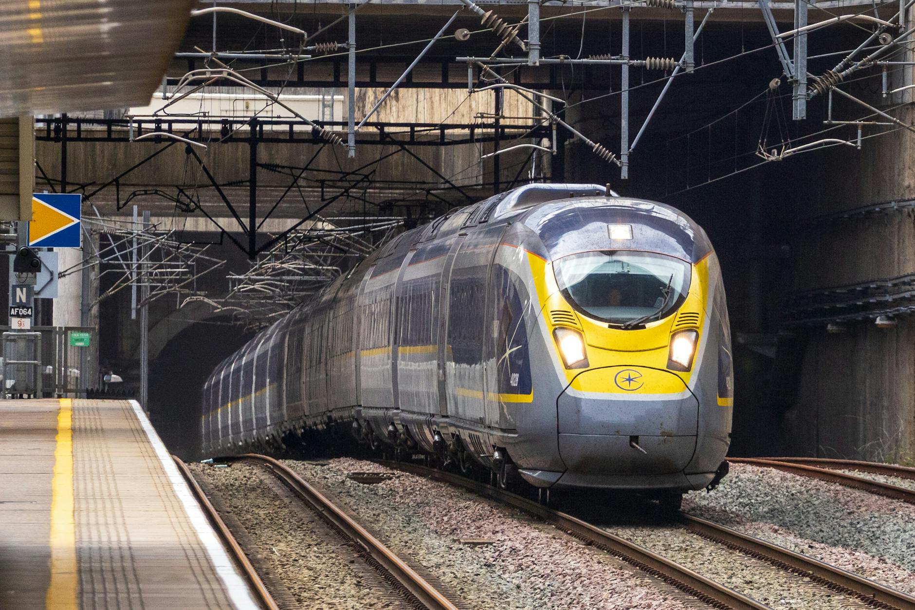 Eurostar London-Amsterdam, UK + Netherlands + France + Switzerland + Italy