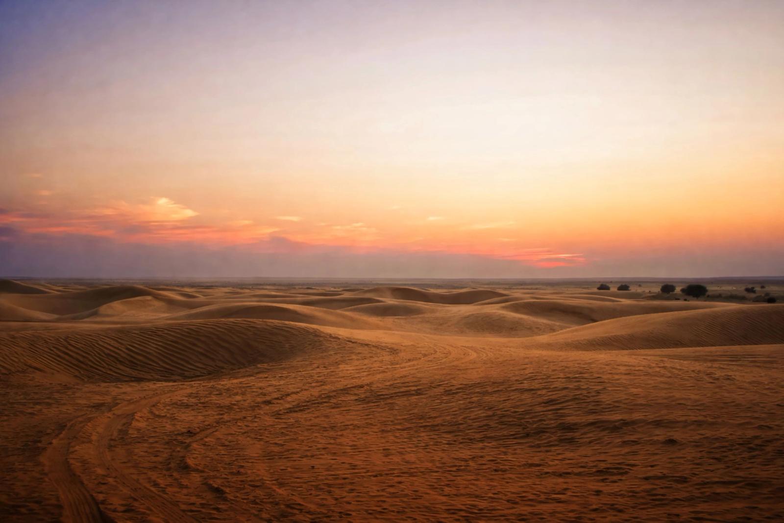 Stunning sunset over the dunes of Thar Desert in Jaisalmer, Rajasthan