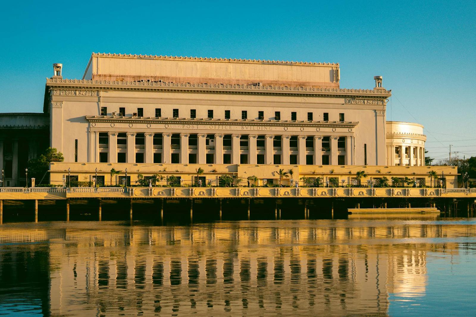 Capture of the iconic Manila Post Office