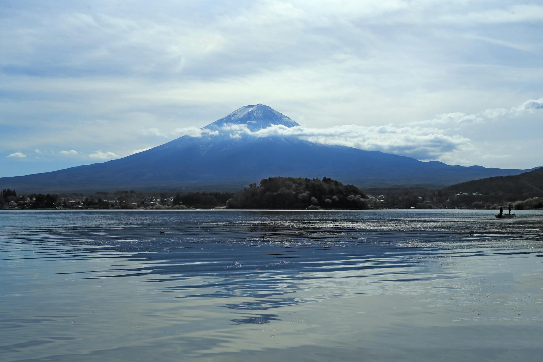Fuji clear Lake — Tokyo, Japan