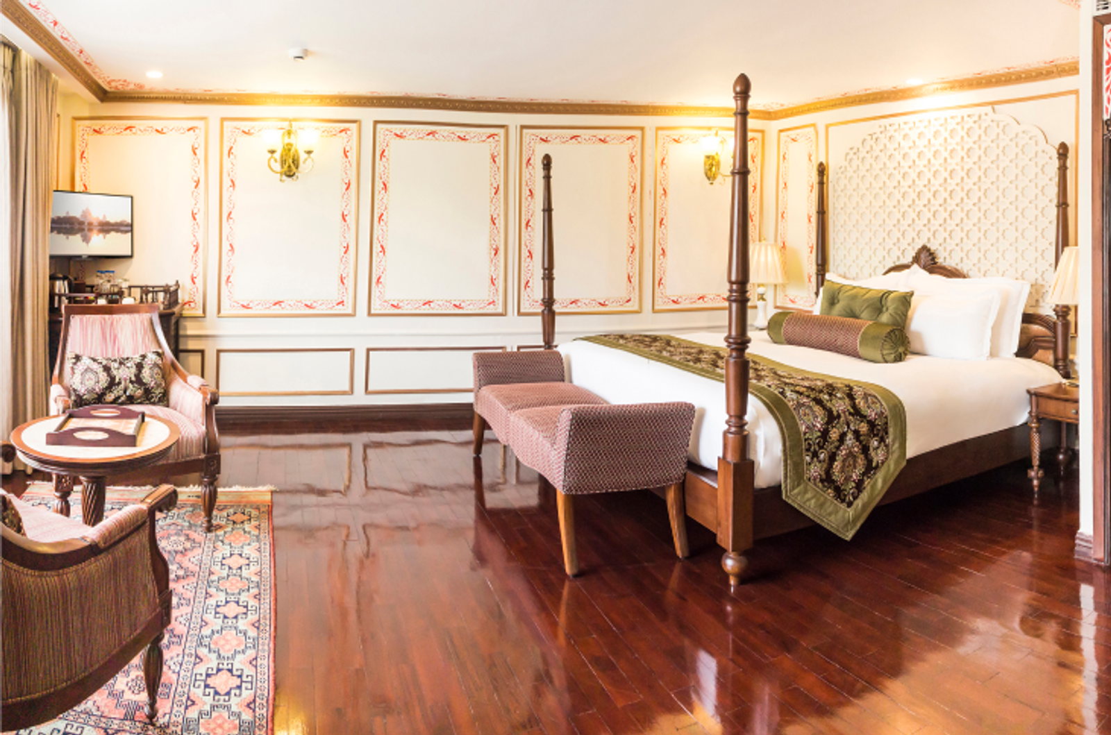 Maharaja Suite interior with French balcony
