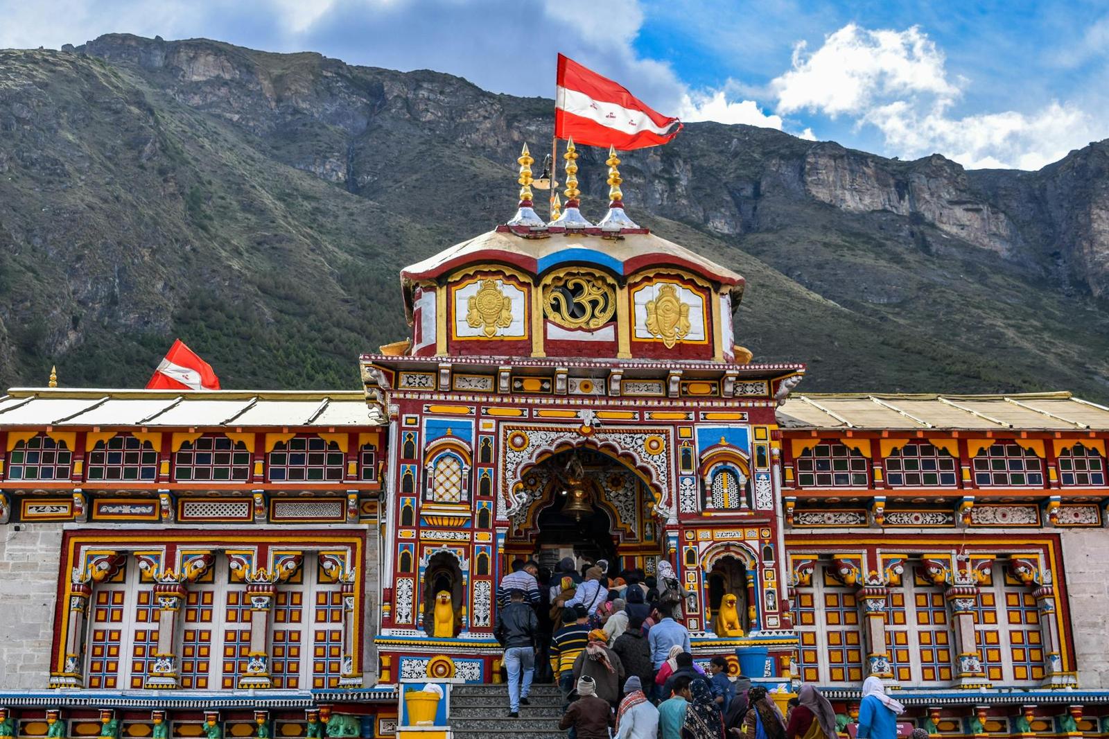 Badrinath Vip Darshan, India