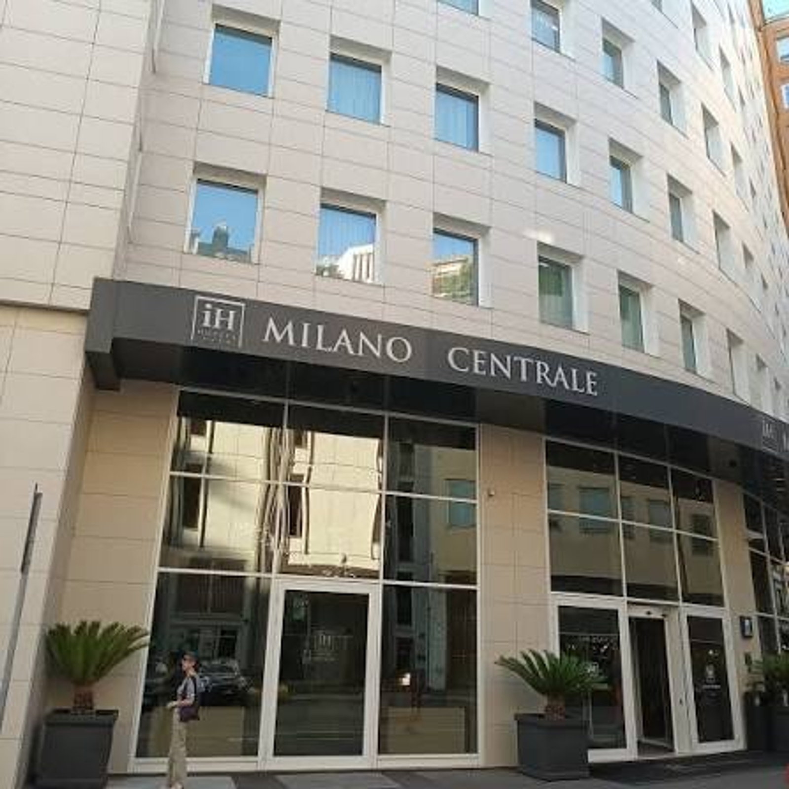 Ih Hotels Milano Central, Milan