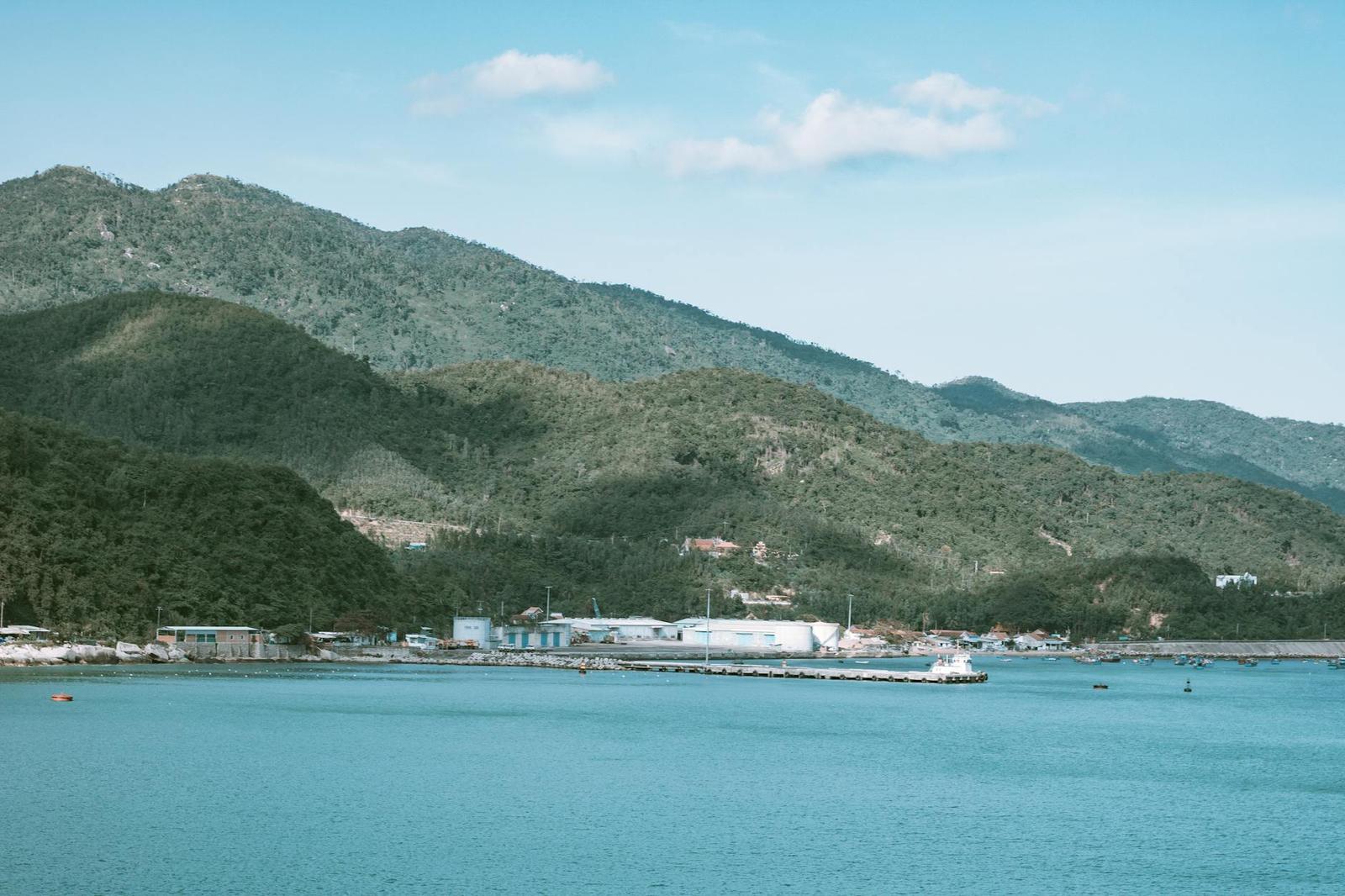 Long Bay Hanoi Danang — Vietnam