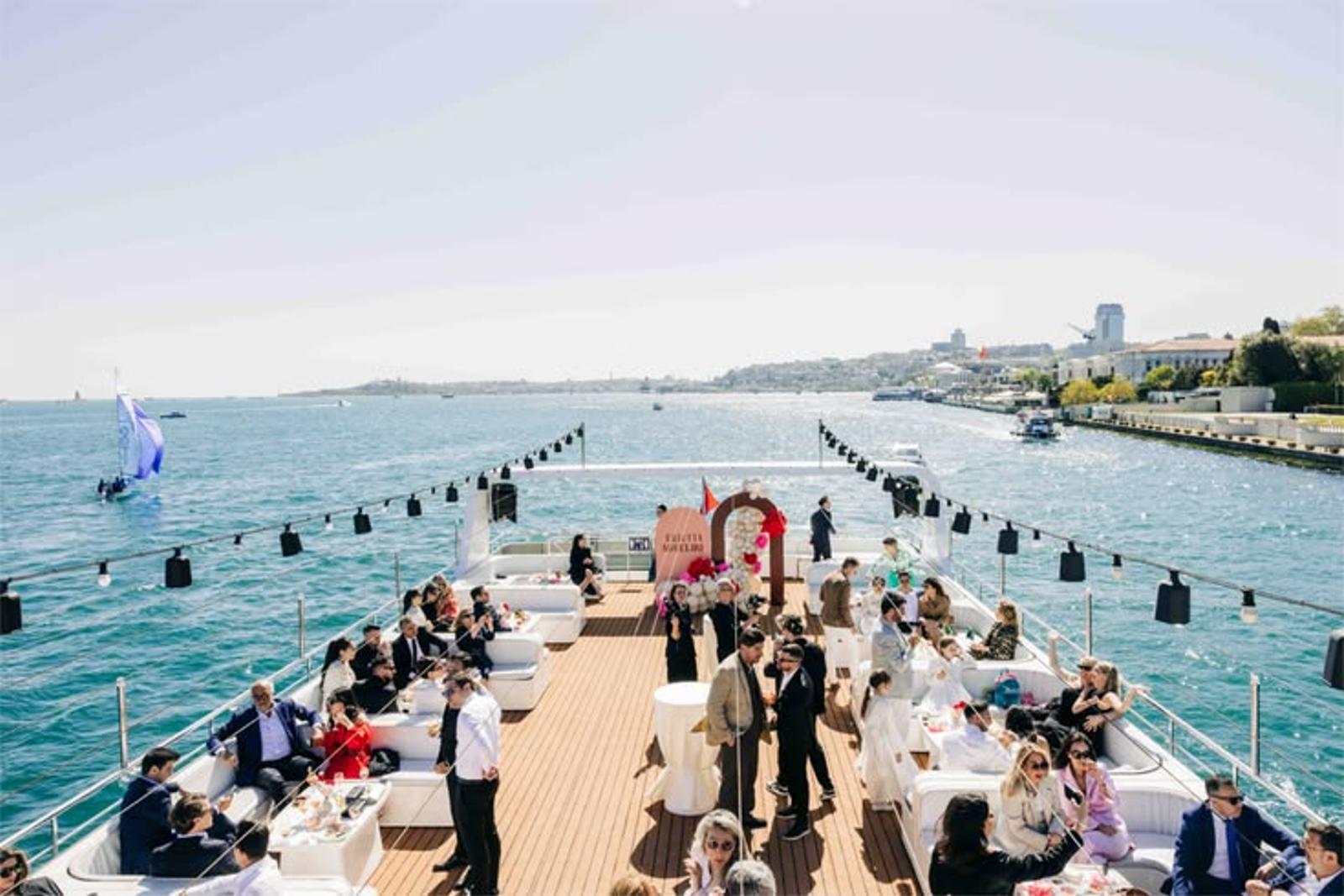 Bosphorus yacht gala