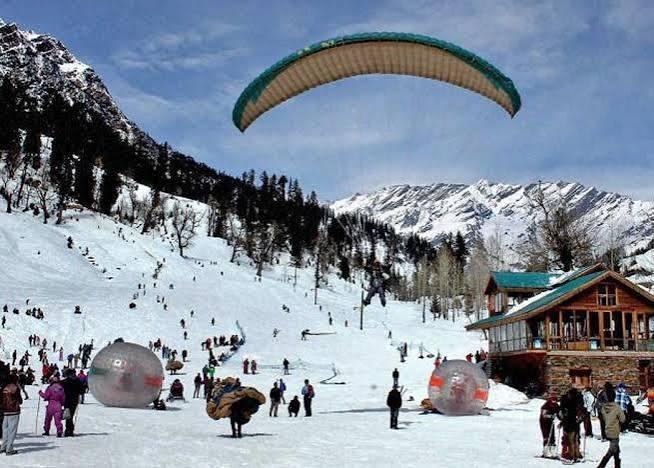 Solang Valley paragliding & zipline