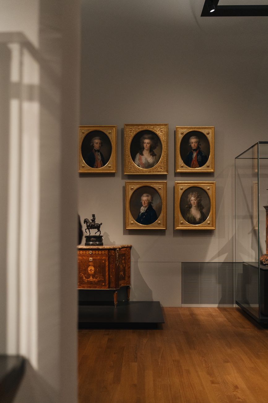 A portrait moment in Netherlands + France + Switzerland + Italy
