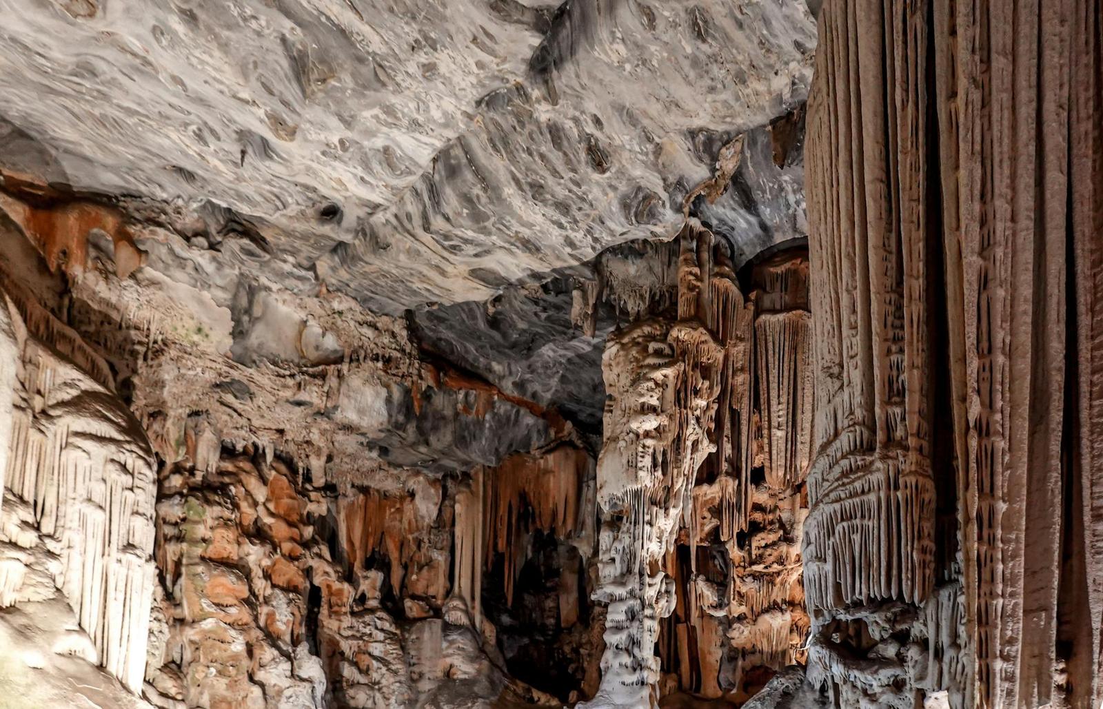 Cango Caves — Oudtshoorn, South Africa