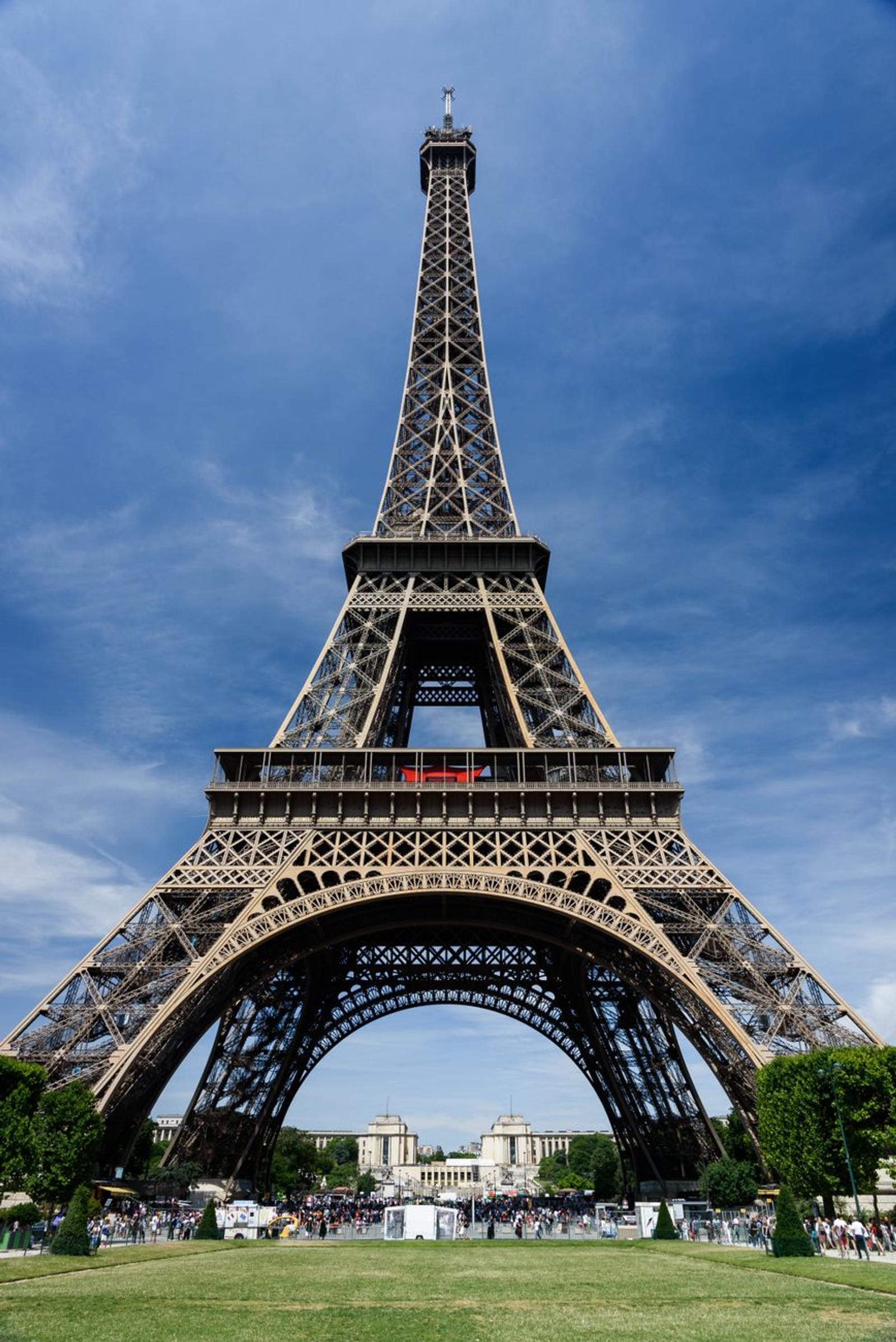 Eiffel Tower Level Hop — Switzerland