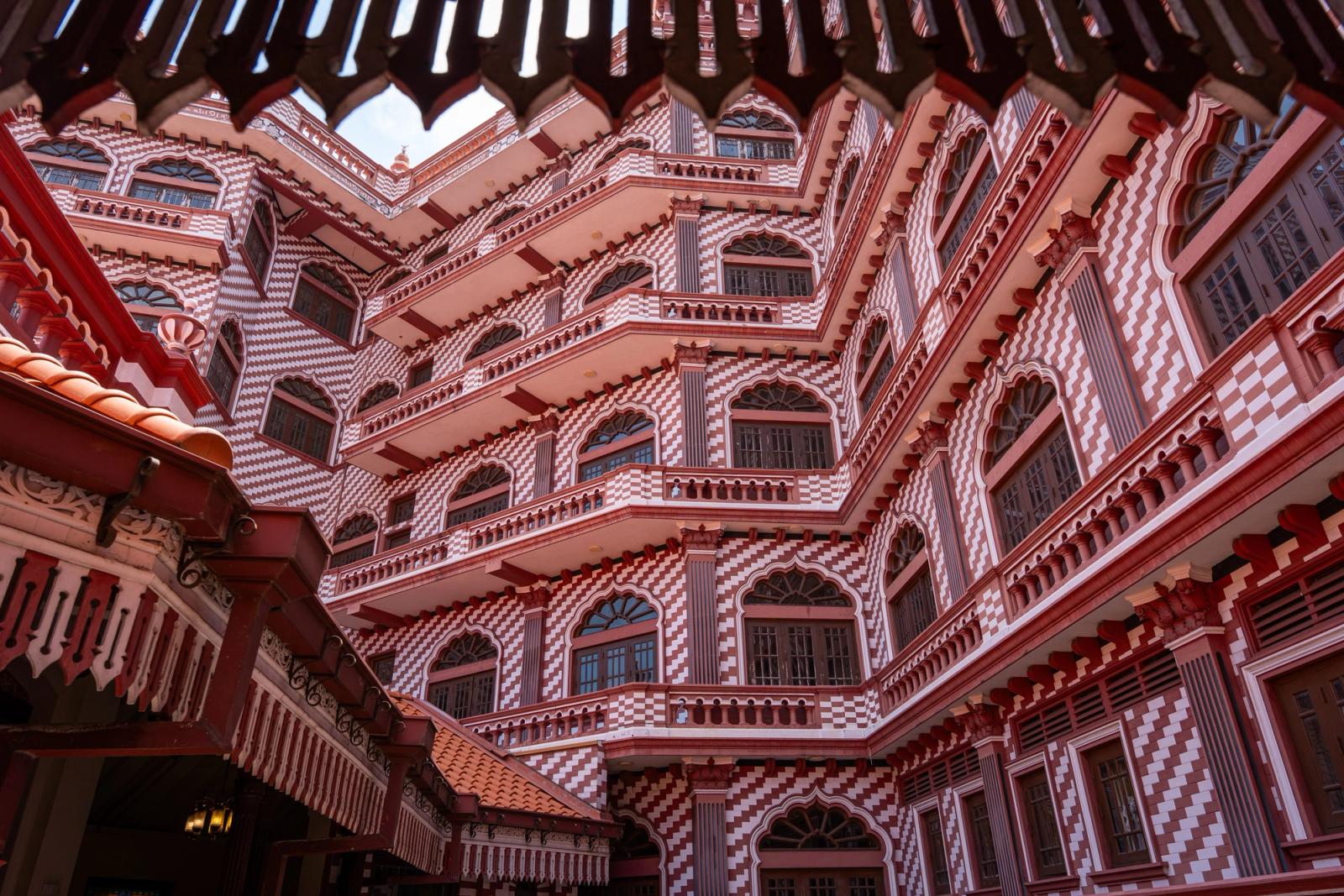 Explore the unique red and white Islamic architecture in the heart of Colombo, Sri Lanka