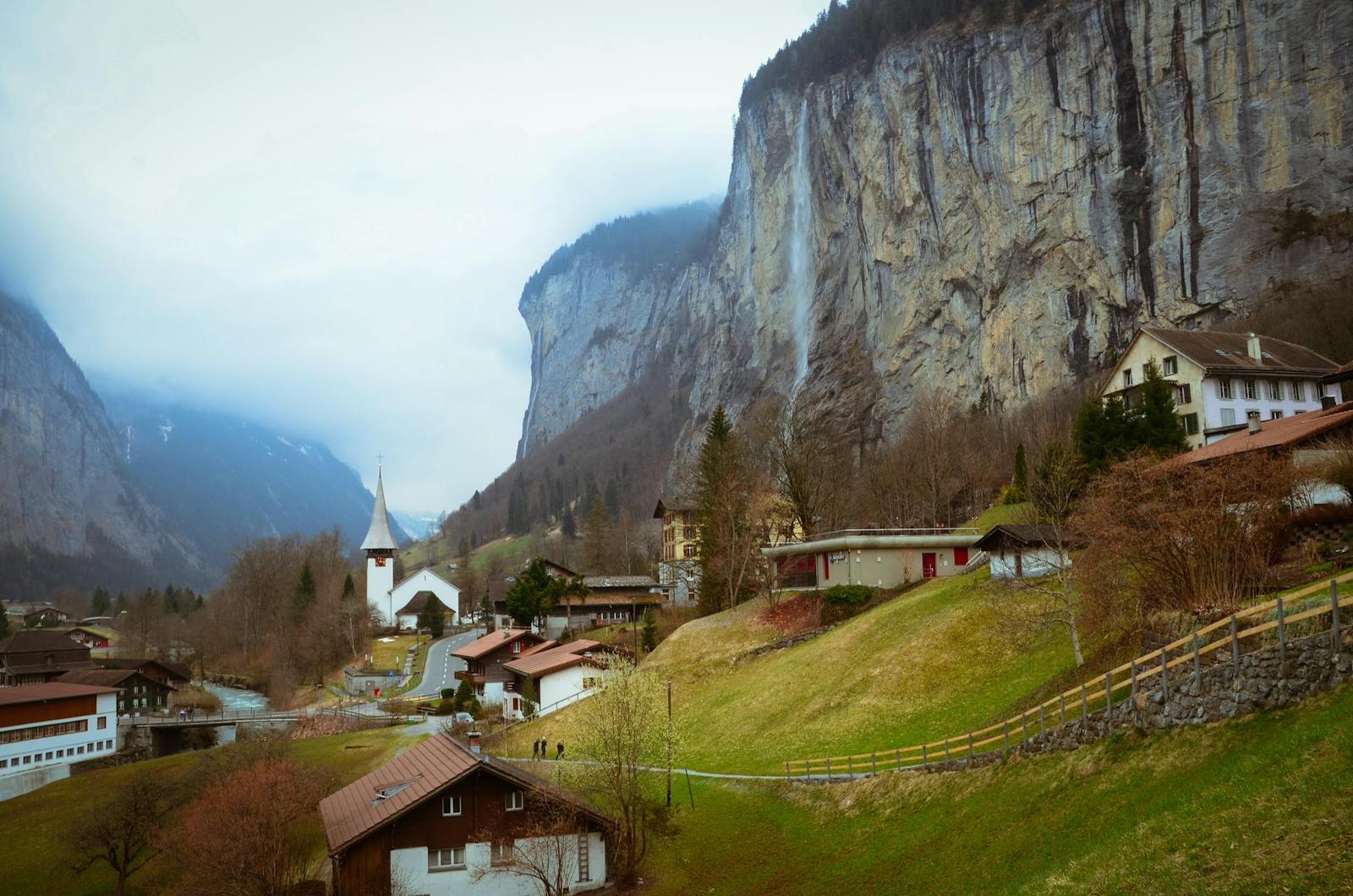Lauterbrunnen Bern — Italy