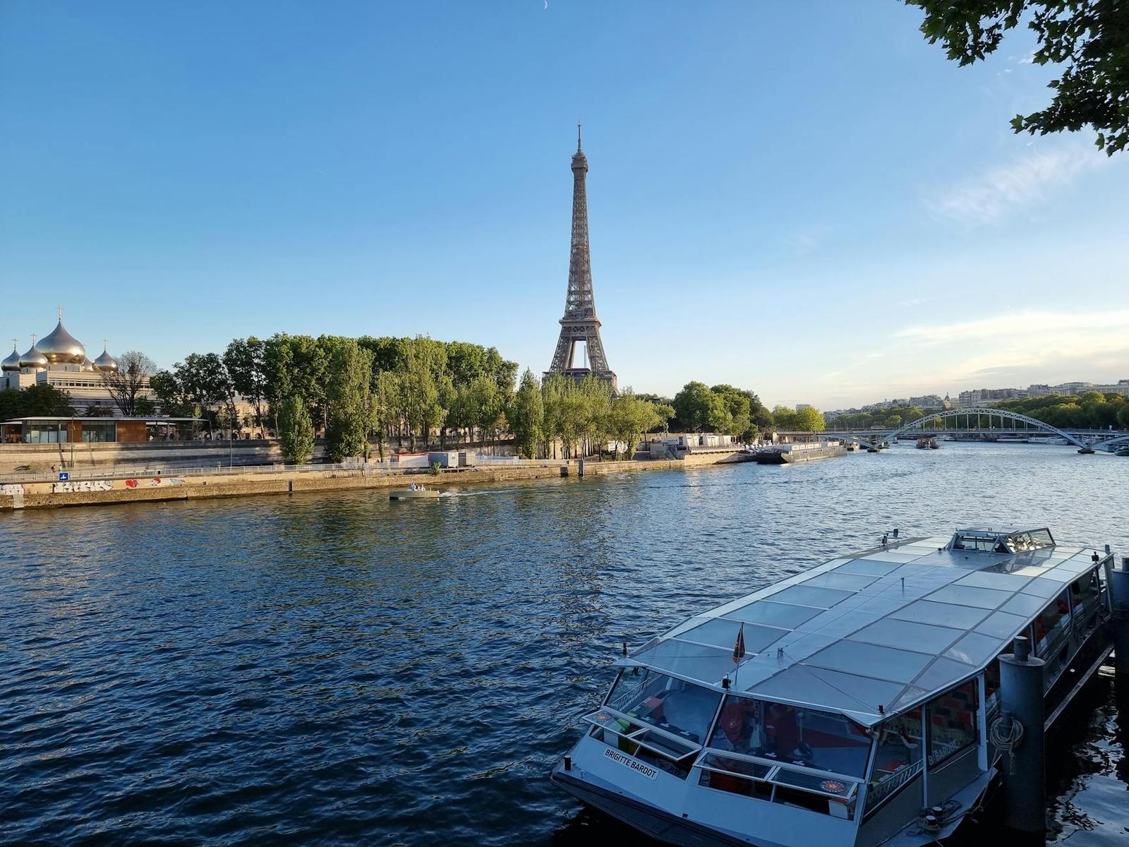 Seine River Cruise + Eiffel Tower Summit Floor on day 6, UK + Netherlands + France + Switzerland + Italy