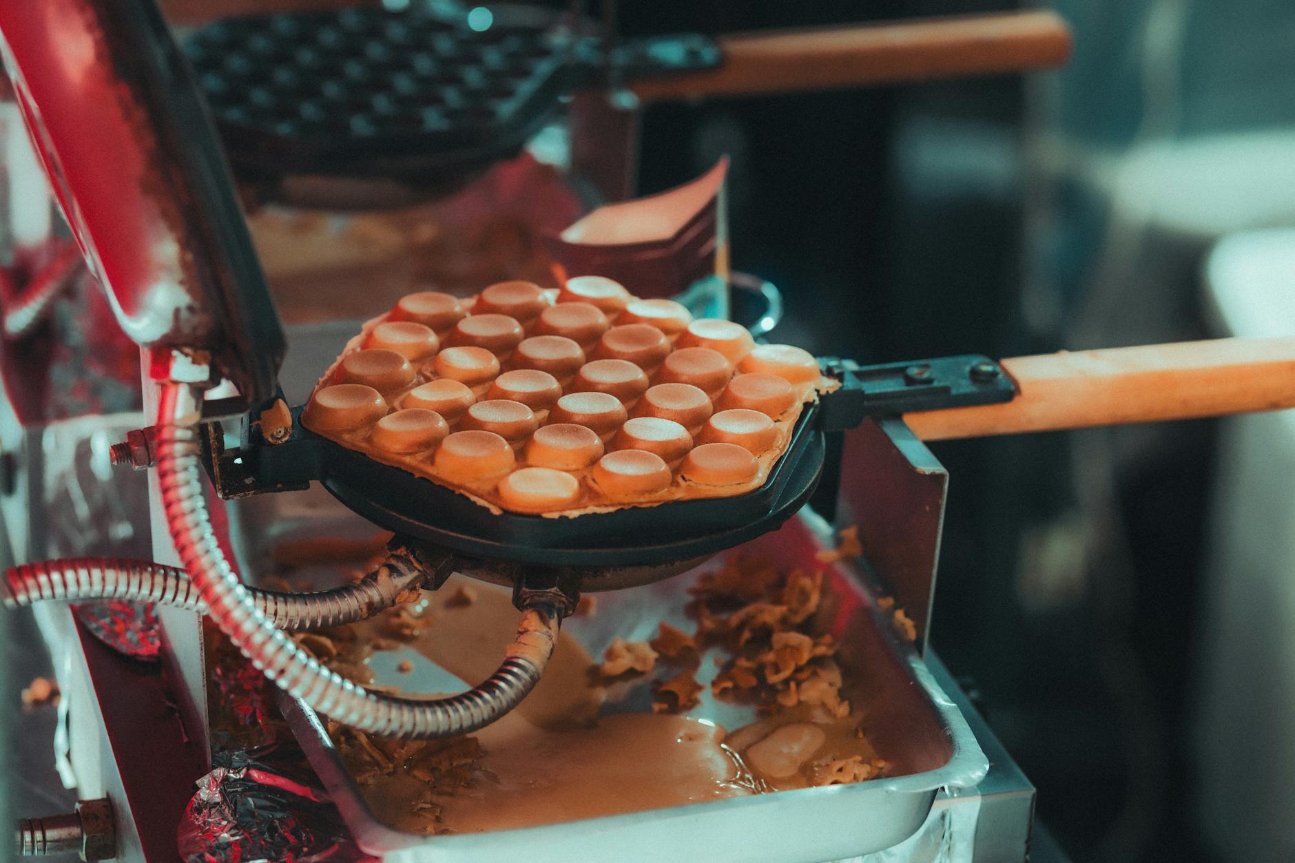 Traditional food of Hong Kong + Macau