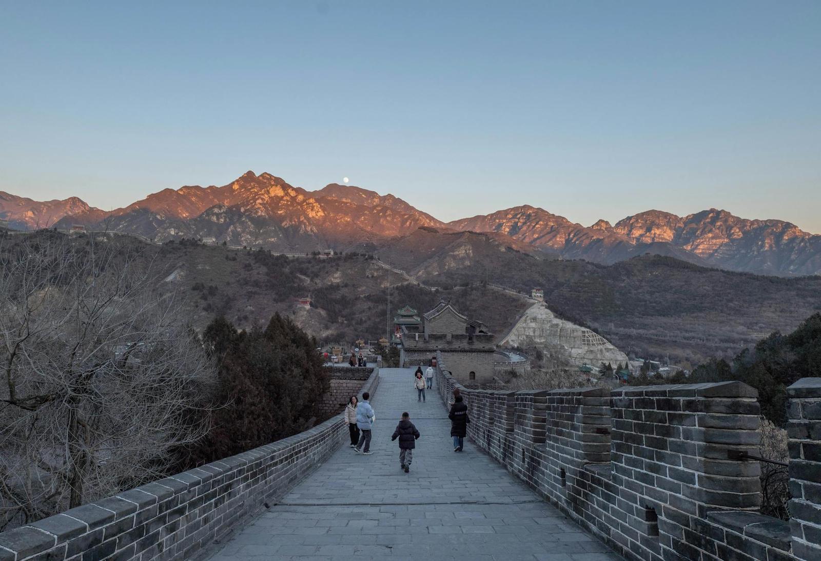 Mutianyu architecture at night