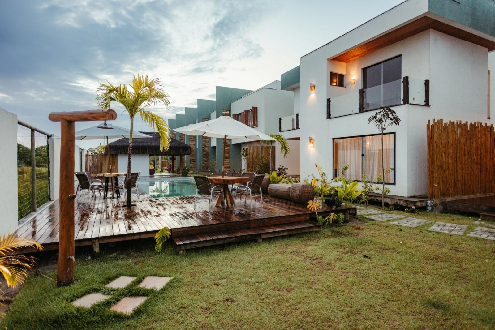 Contemporary houses with a pool and deck area in Bahia, Brazil, showcasing modern architecture