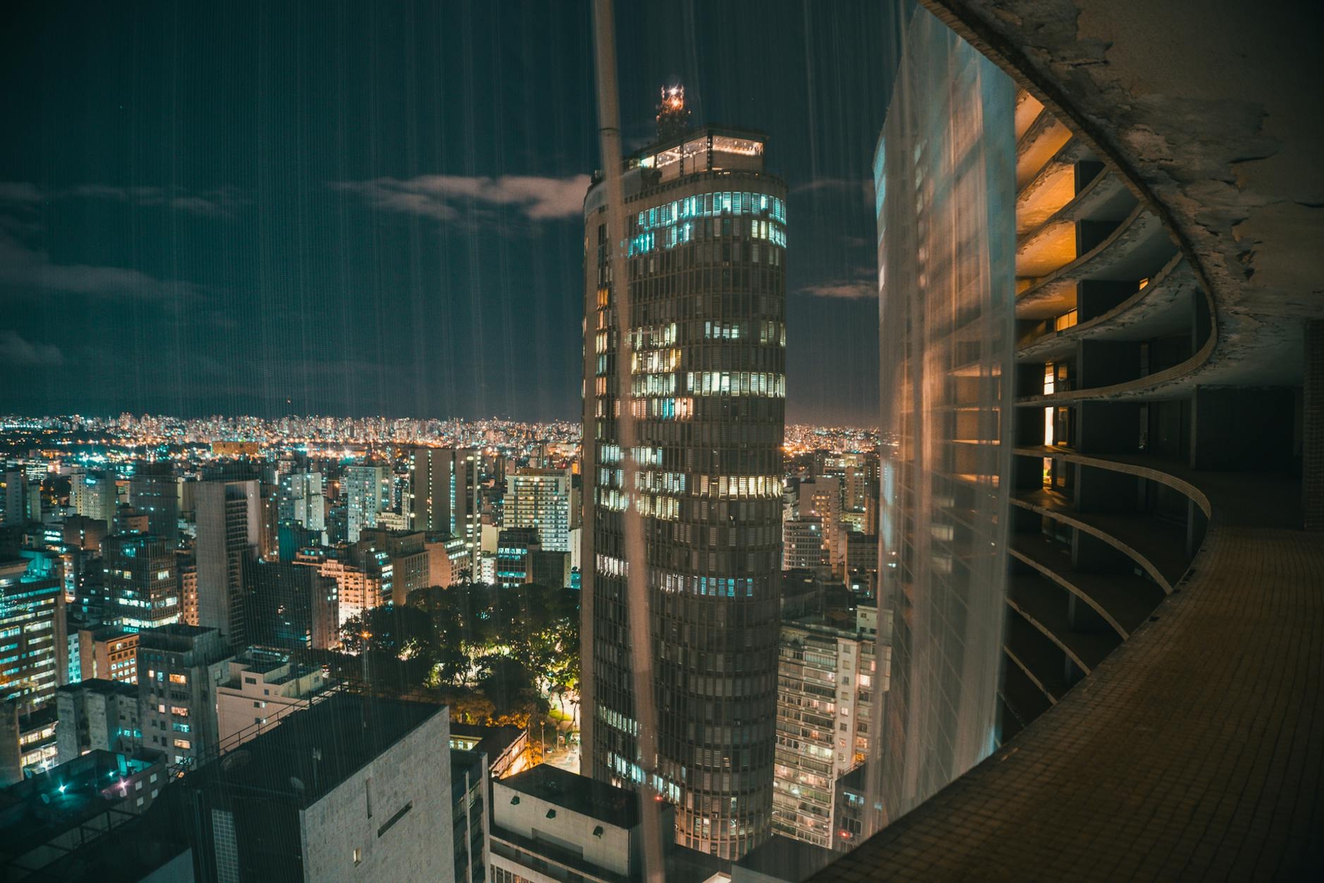 SAO PAULO - CITY TOUR architecture at night