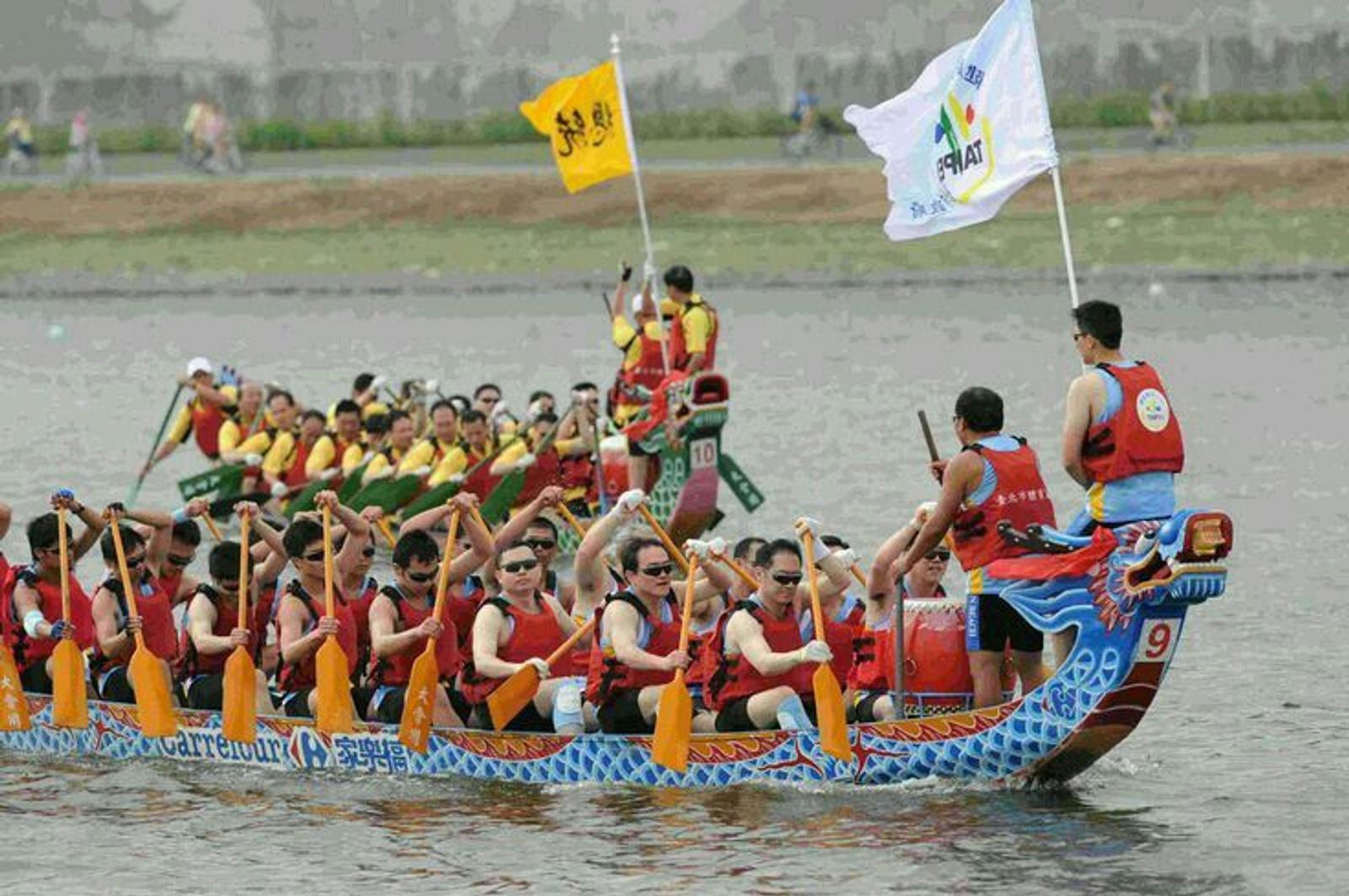 Han river dragon-boat race