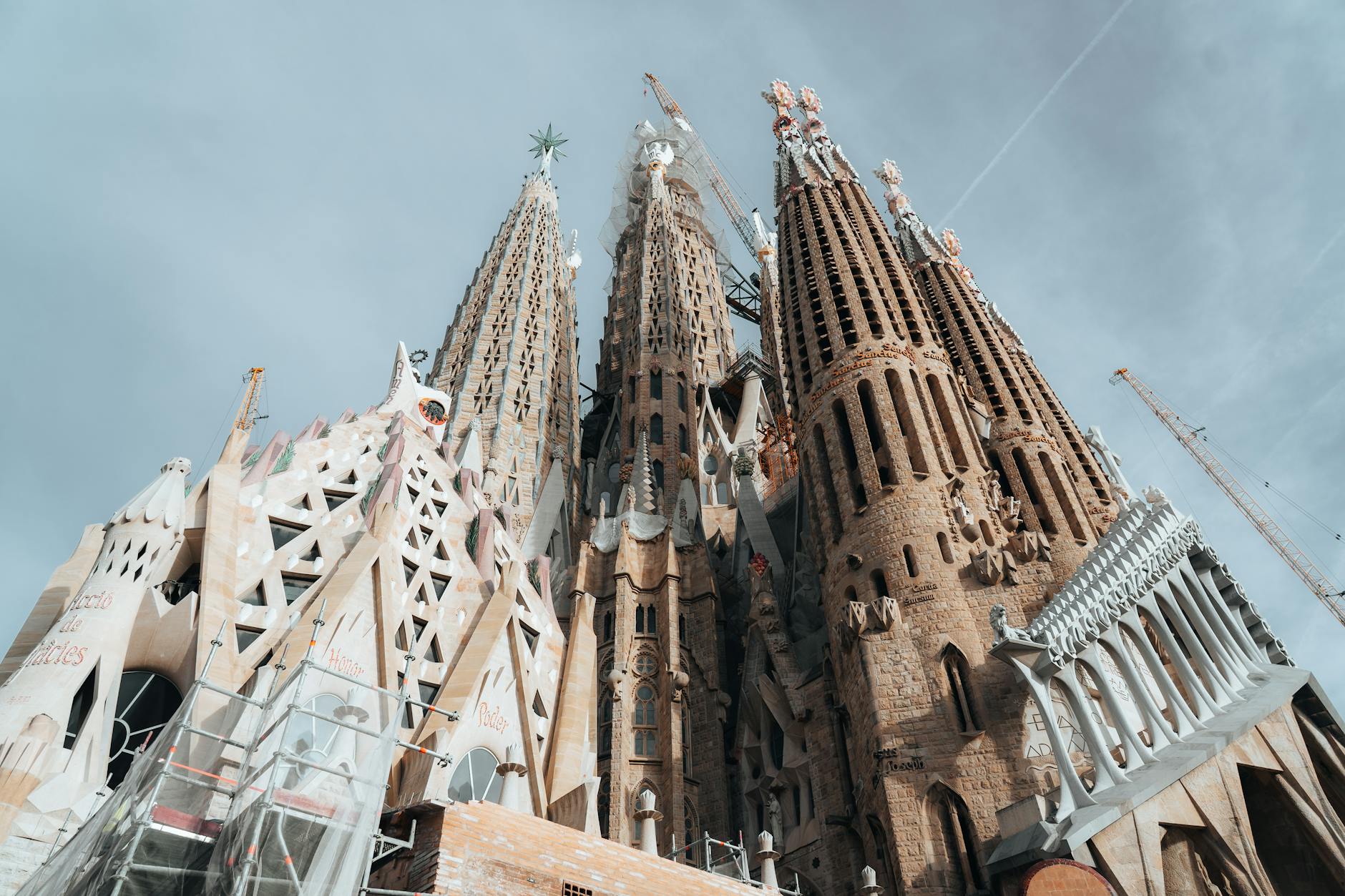 City Tour Plus Guided Sagrada Familia on day 2, Spain