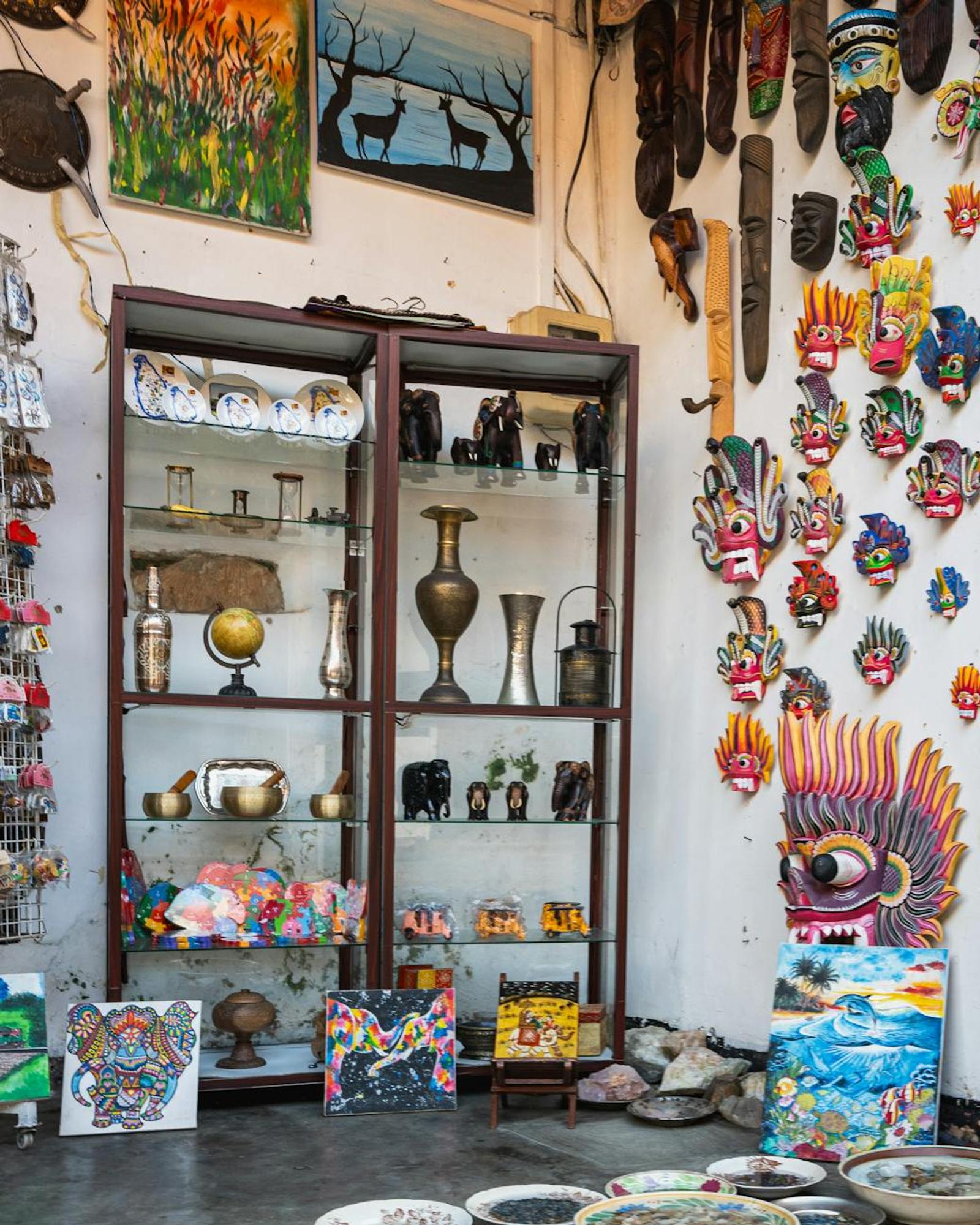 Bentota Colombo Sightseeing Shopping — Sri Lanka