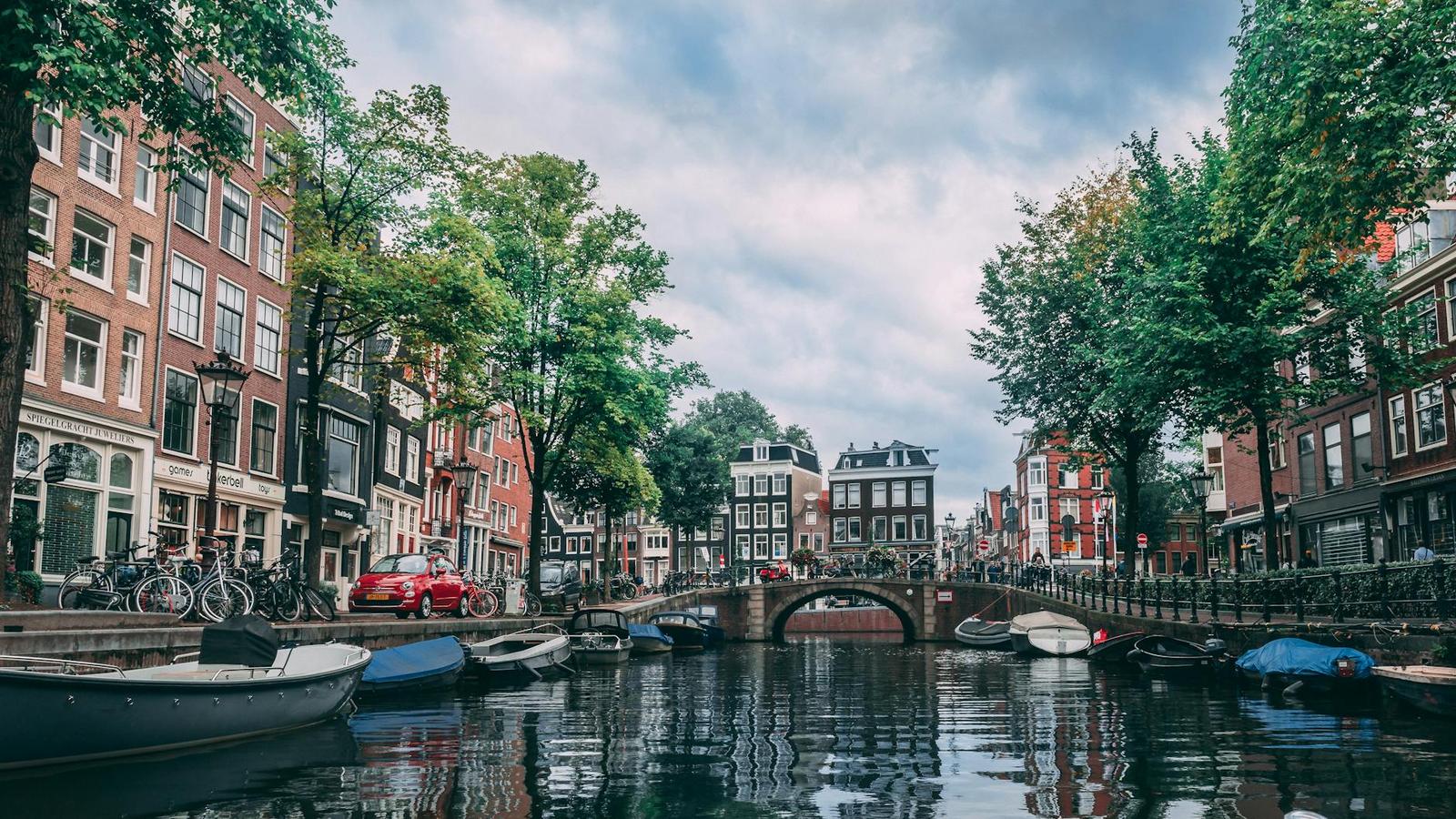 Amsterdam on day 3, Netherlands + France + Switzerland + Italy