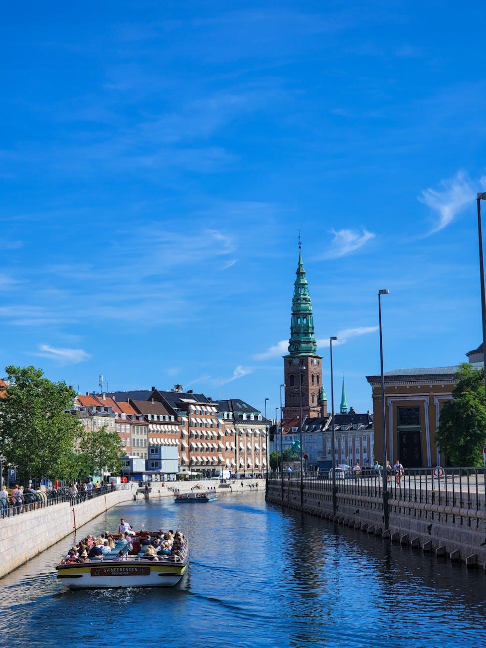Copenhagen Canal Cruise Tivoli — Denmark