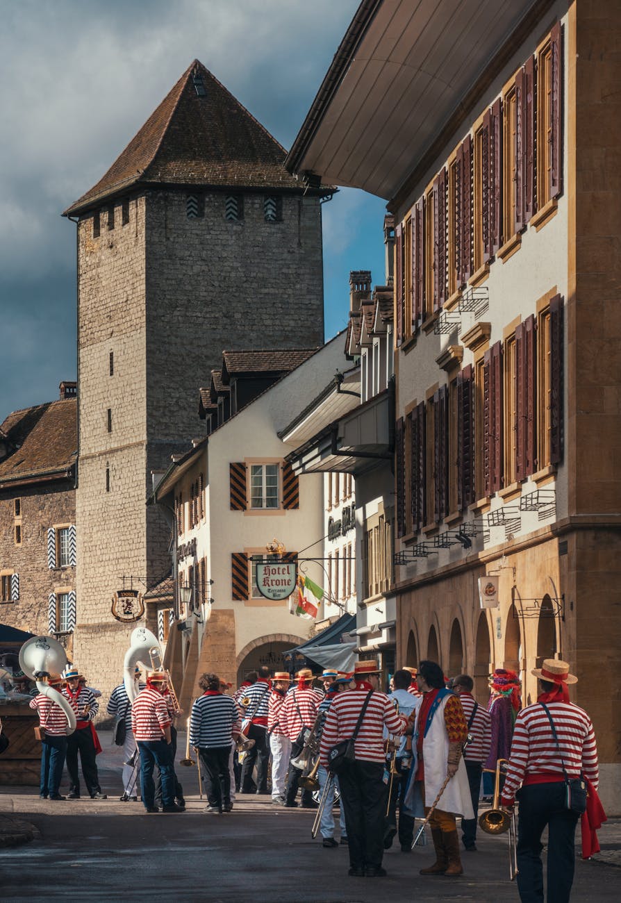 A portrait moment in Switzerland + France