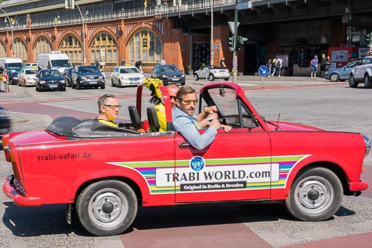 Trabant & sidecar city rally