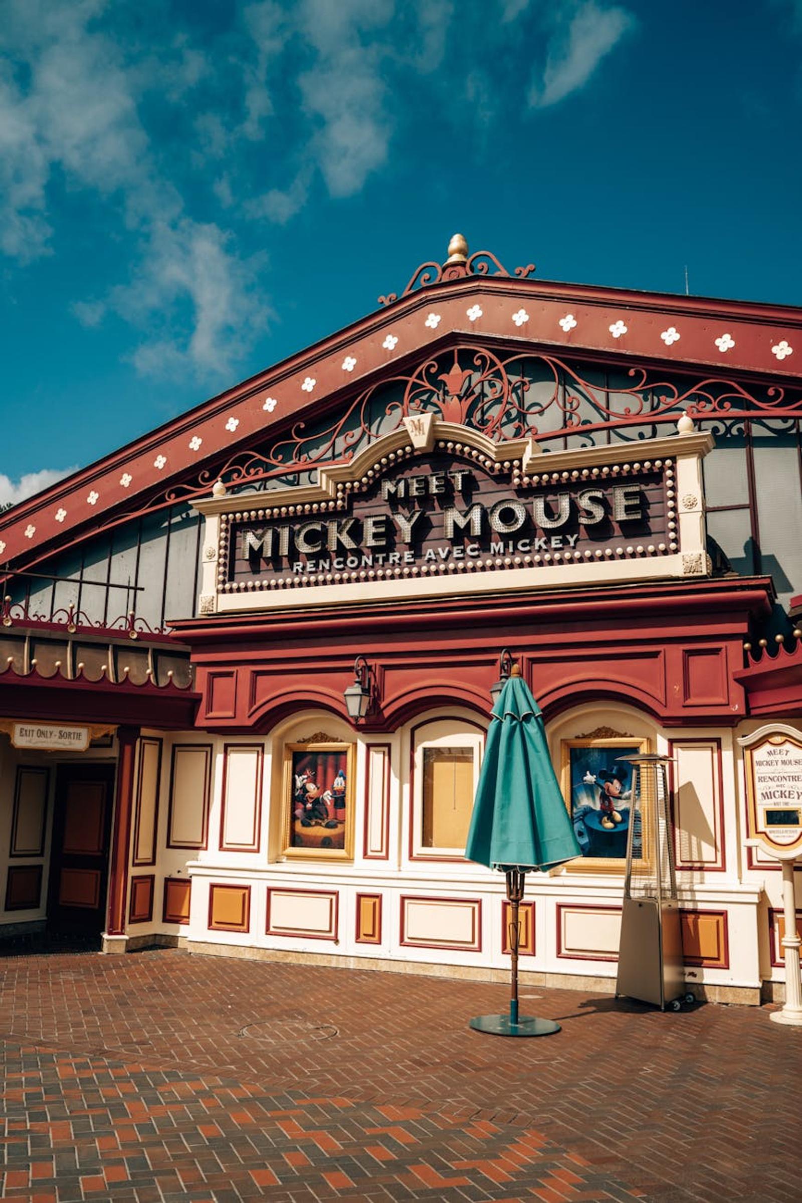 Disneyland Paris Express Shuttle — Finland