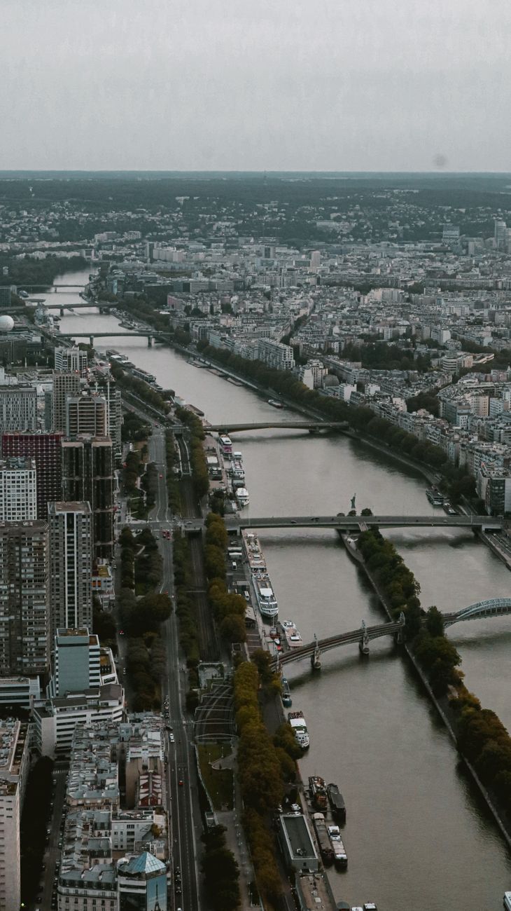 Eiffel Tower Level Seine — Switzerland