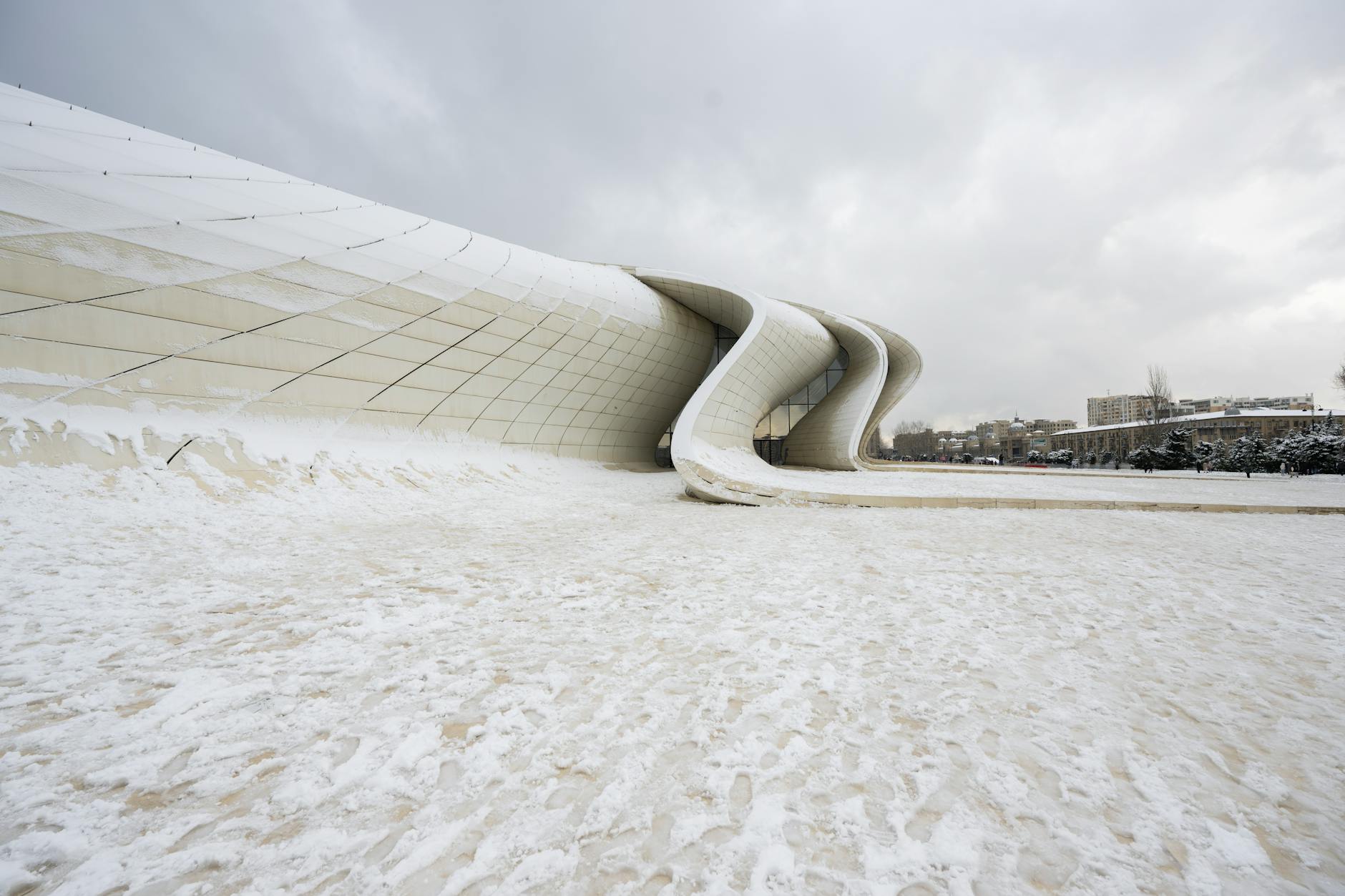 Heydar Aliyev Center, Azerbaijan