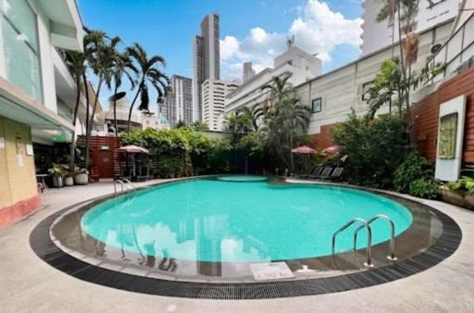 Manhattan Hotel, Bangkok
