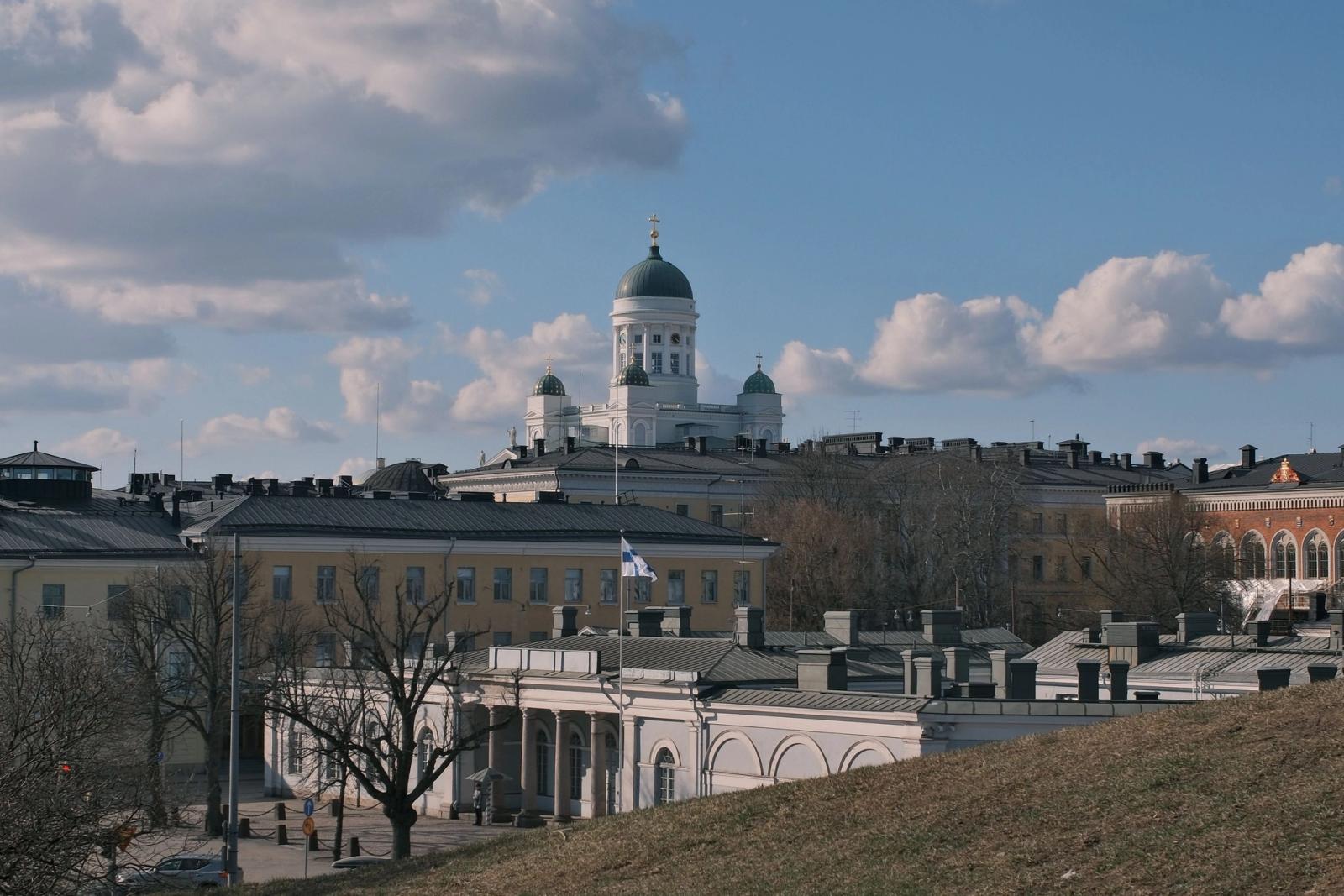 A picturesque view of Helsinki showcasing the iconic Helsinki Cathedral under a clear blue sky