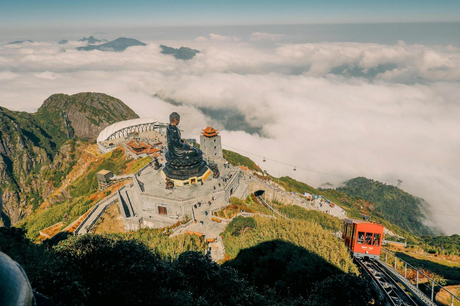 FANSIPAN BY CABLE CAR, Vietnam