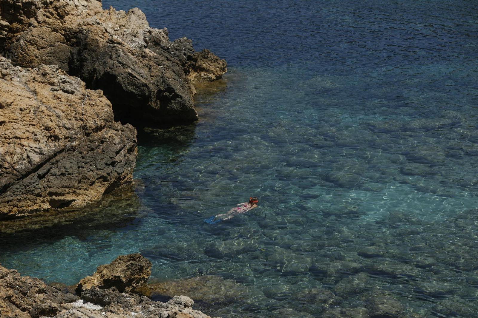 Snorkelling clear cove — Ibiza, Spain