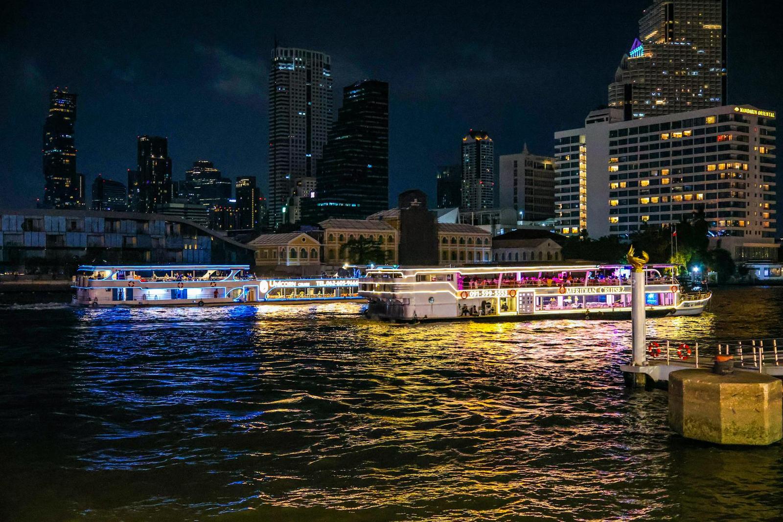 Chao Phraya Dinner Cruise, Thailand