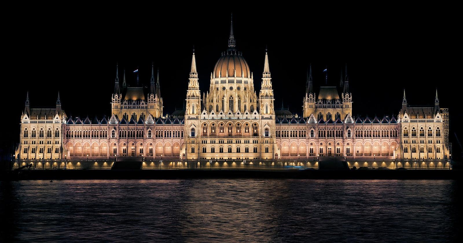 VISIT architecture at night