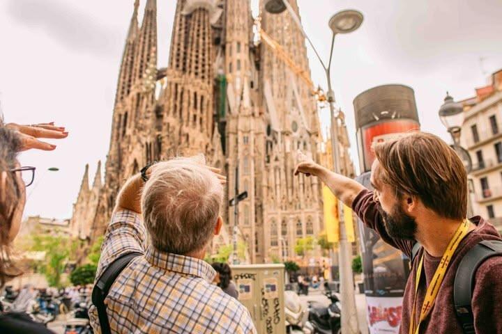 Private Gaudí architecture tour