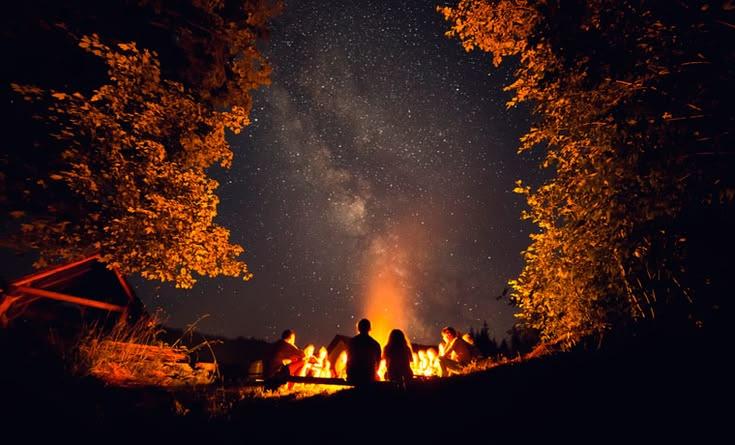 Stargazing bonfire