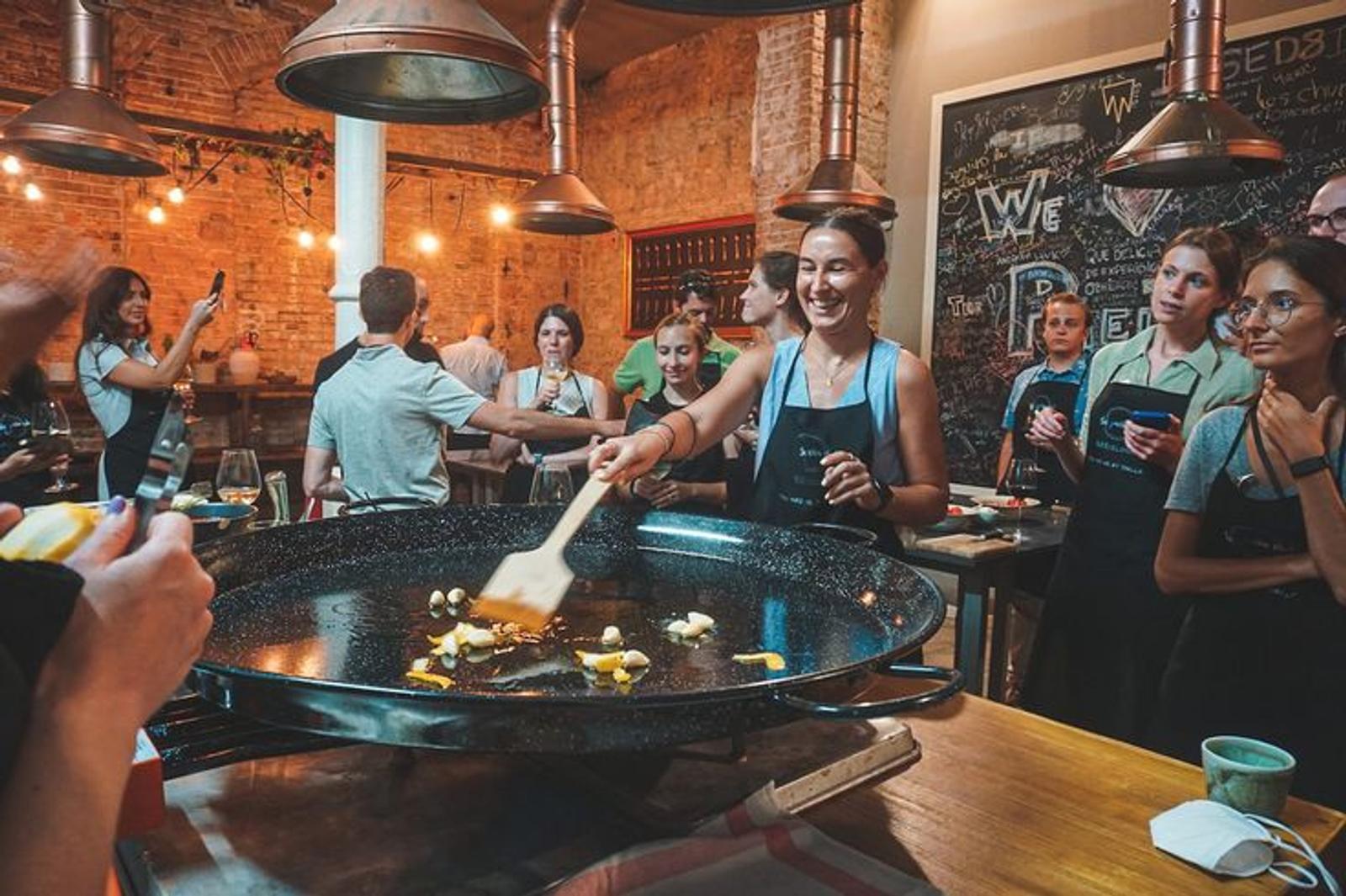 Paella cooking-battle workshop