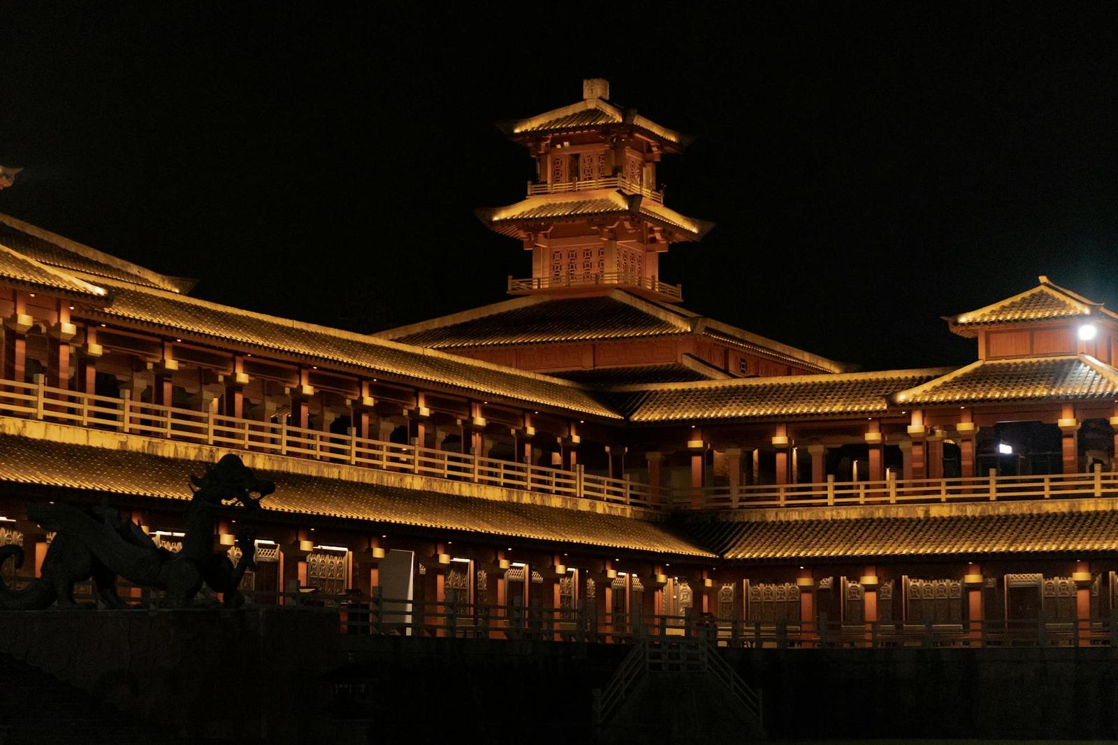 Phobjikha architecture at night
