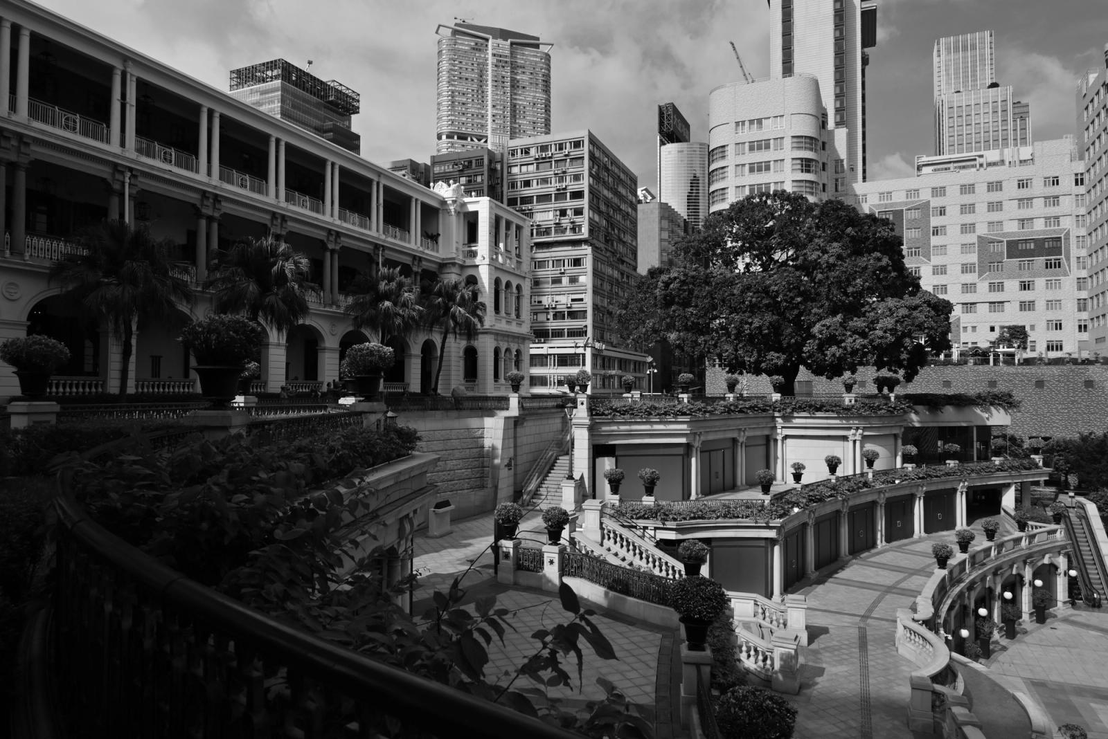 Explore the iconic 1881 Heritage in Hong Kong showcasing stunning neoclassical architecture