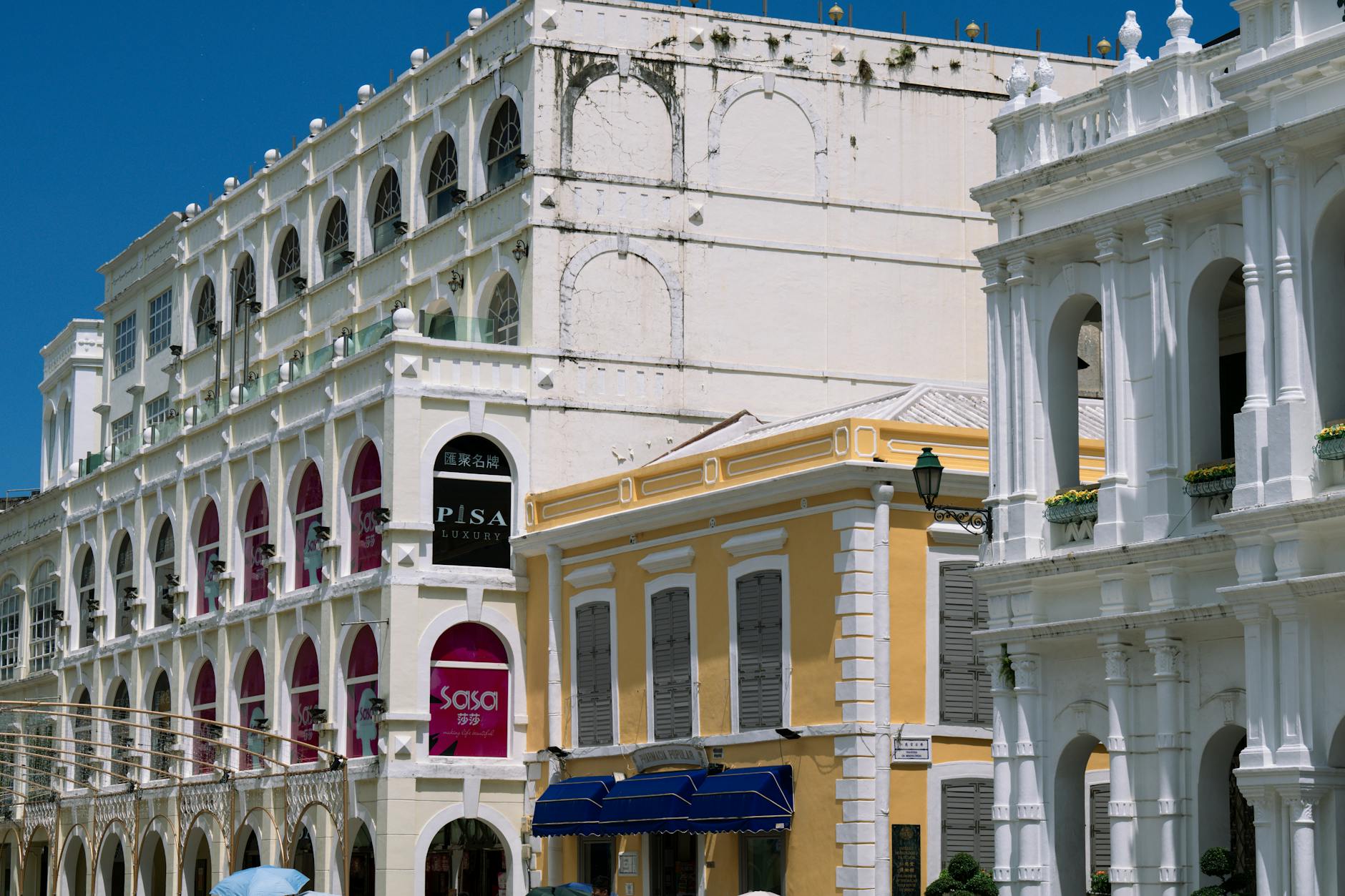 Paul standing facade — Macau, Hong Kong