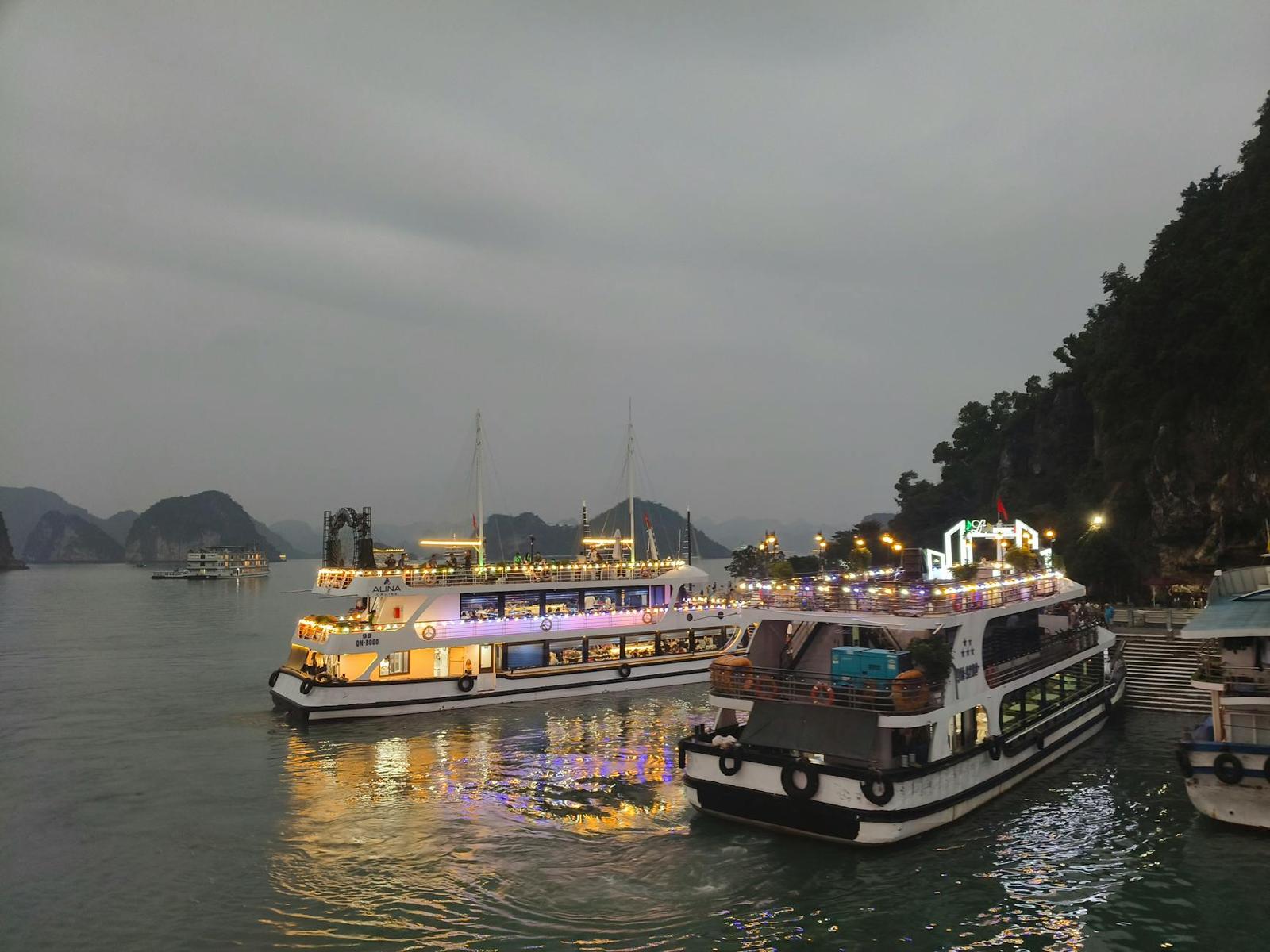 Ha Long Bay Cruise architecture at night