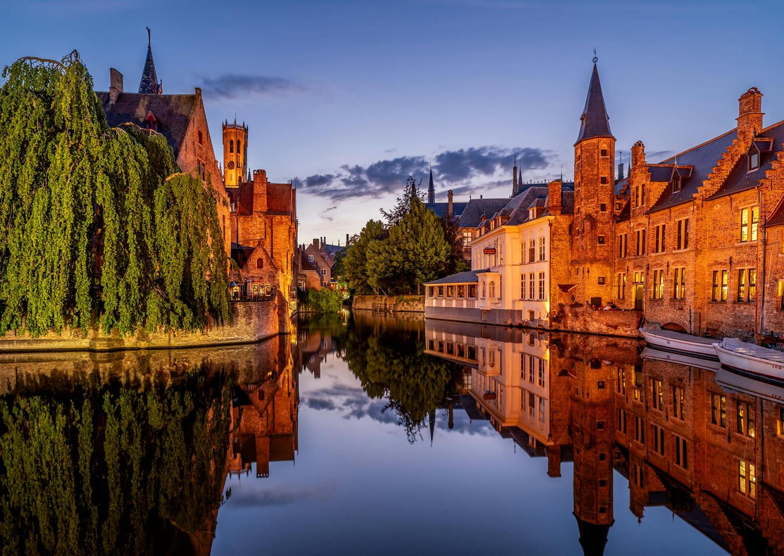 Bruges Amsterdam Hour Canal — Belgium