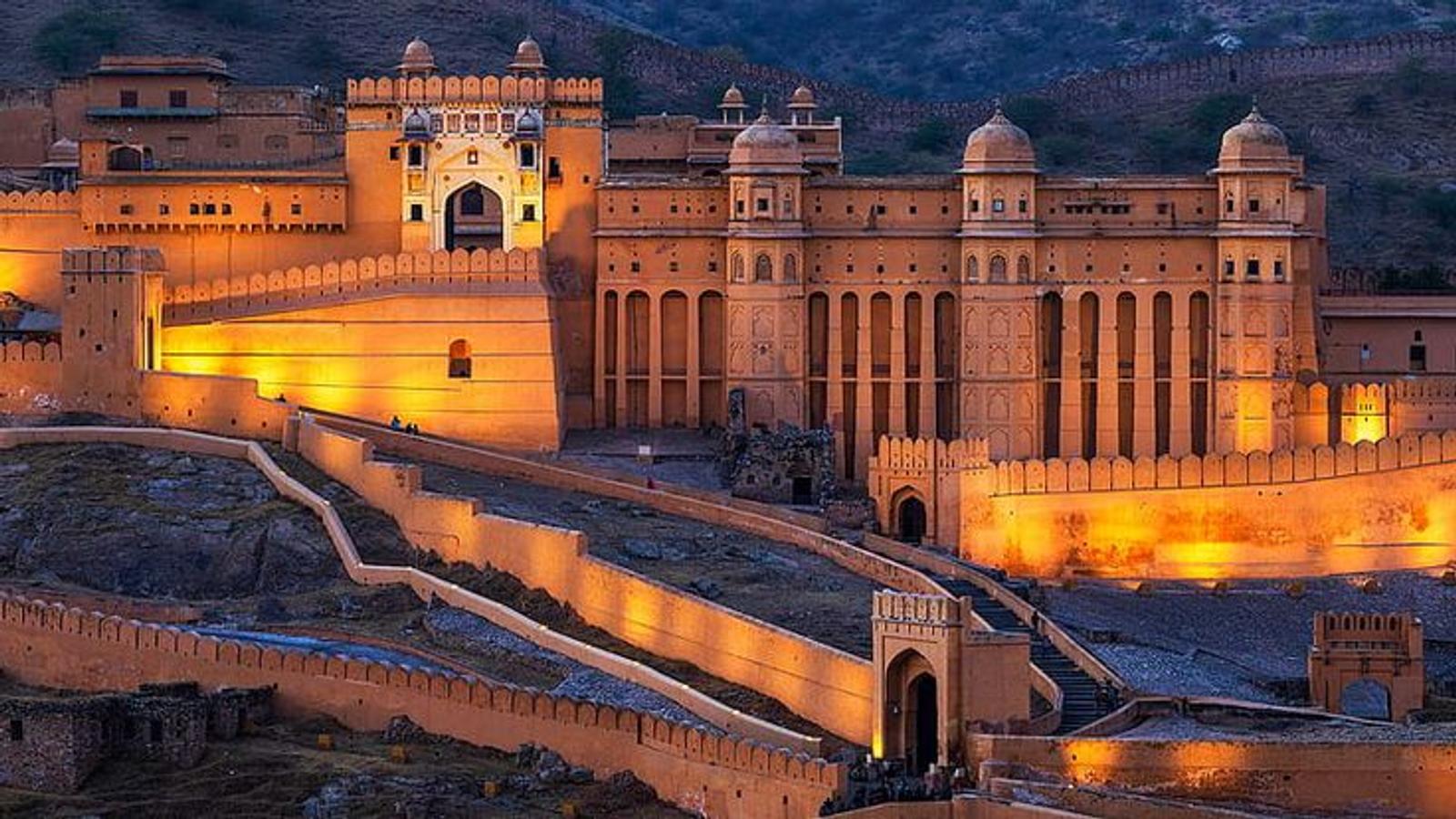 Amber Fort by day, Rambagh Palace by night · Jaipur → overnight to Delhi