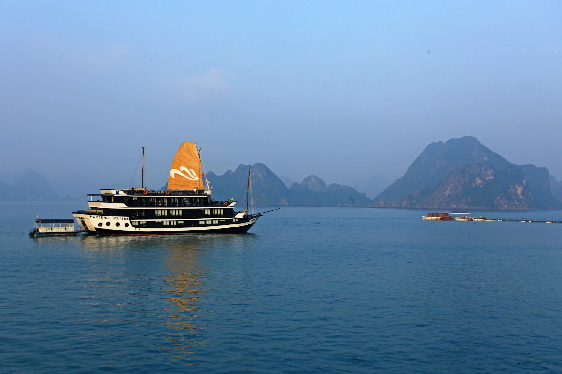 Halong Bay Cruise, Vietnam