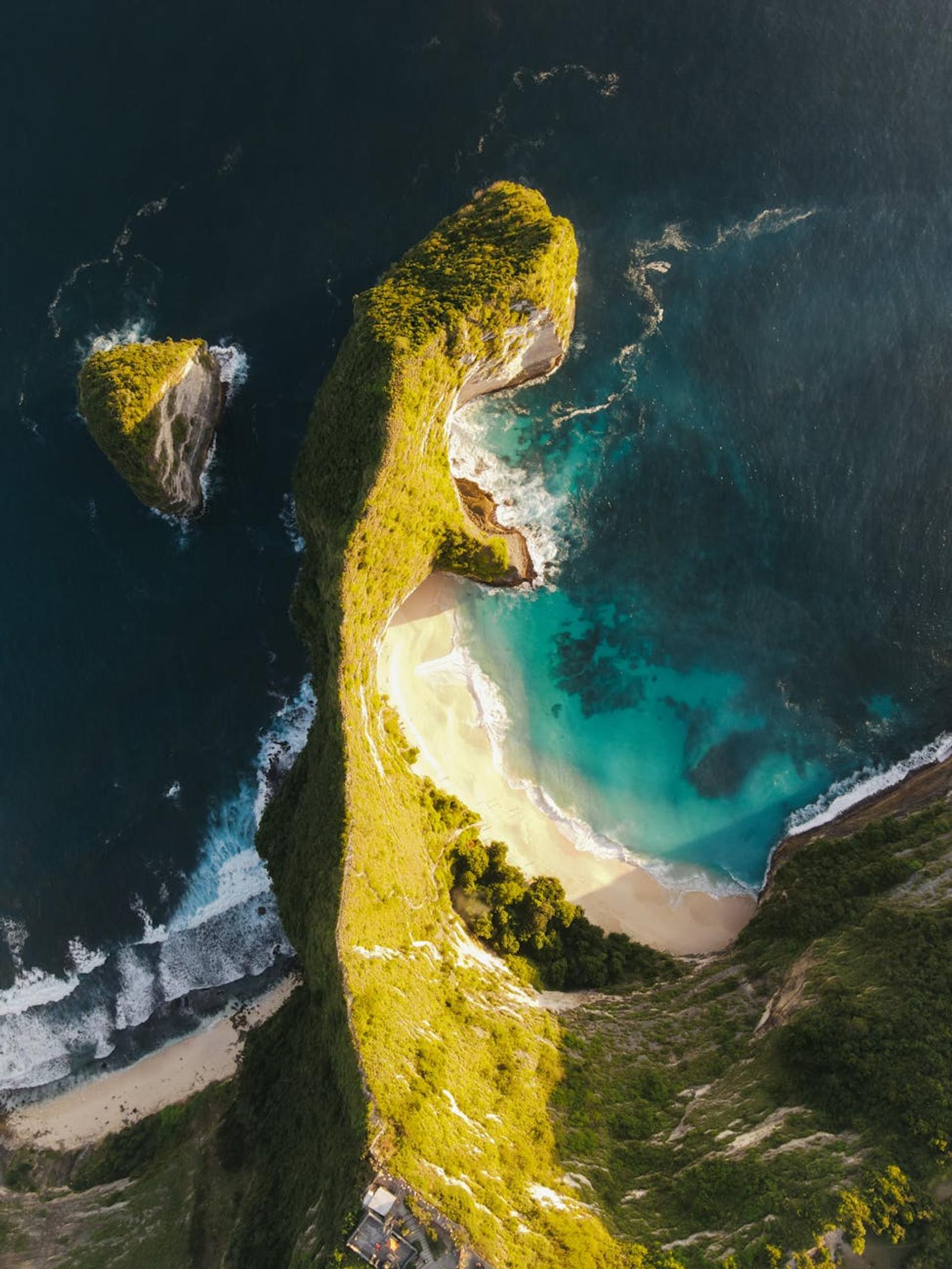 Stunning aerial view of Kelingking Beach on Nusa Penida, Bali