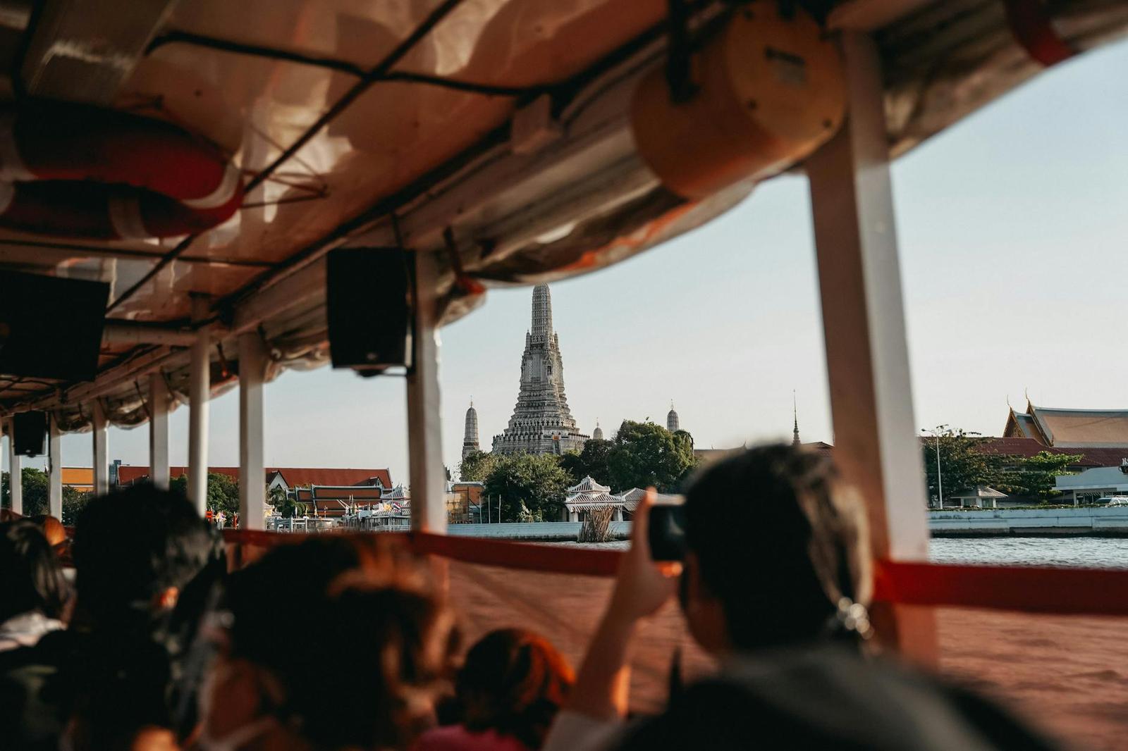 Bangkok Temple Tour + Chao Phraya Dinner Cruise on day 6, Thailand