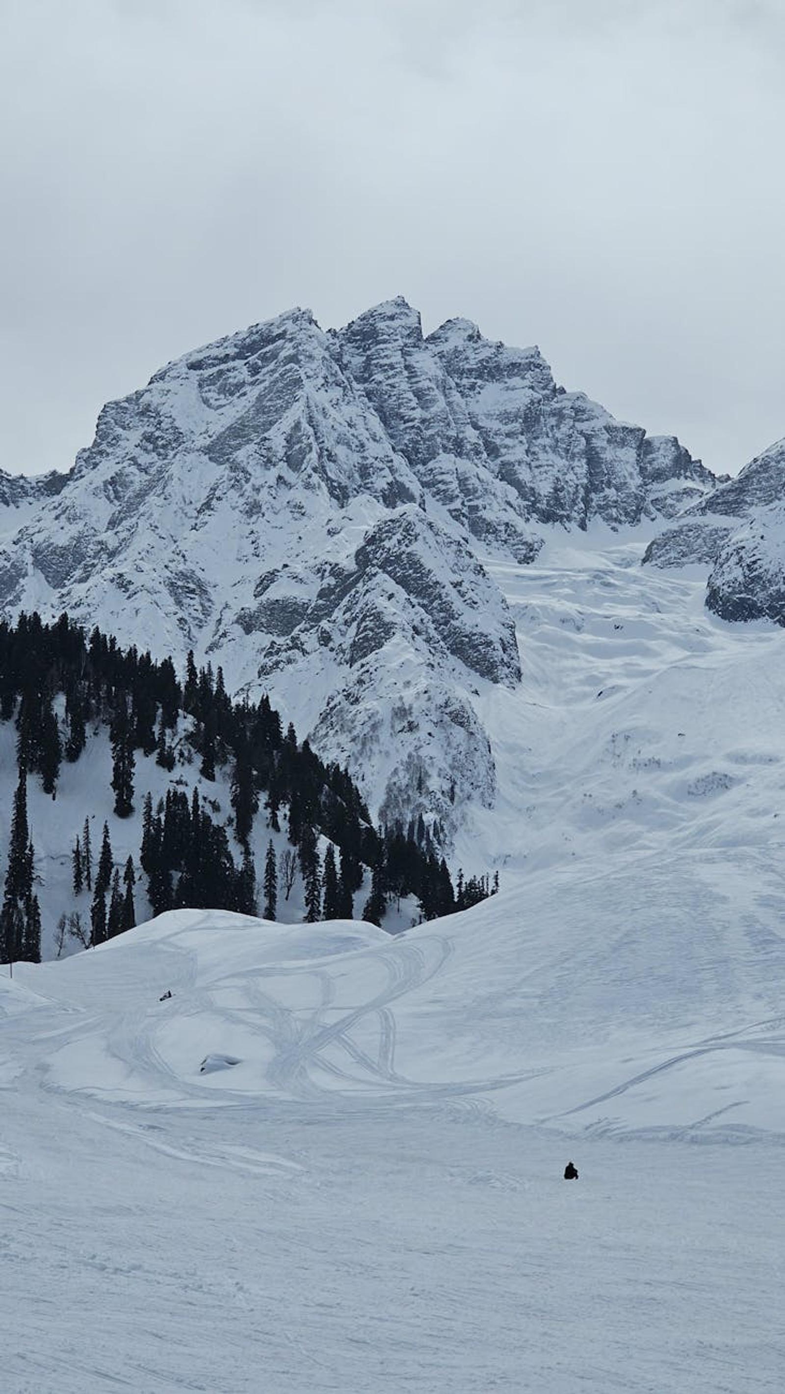 Sonmarg Snow Excursion — Kashmir & Ladakh, India