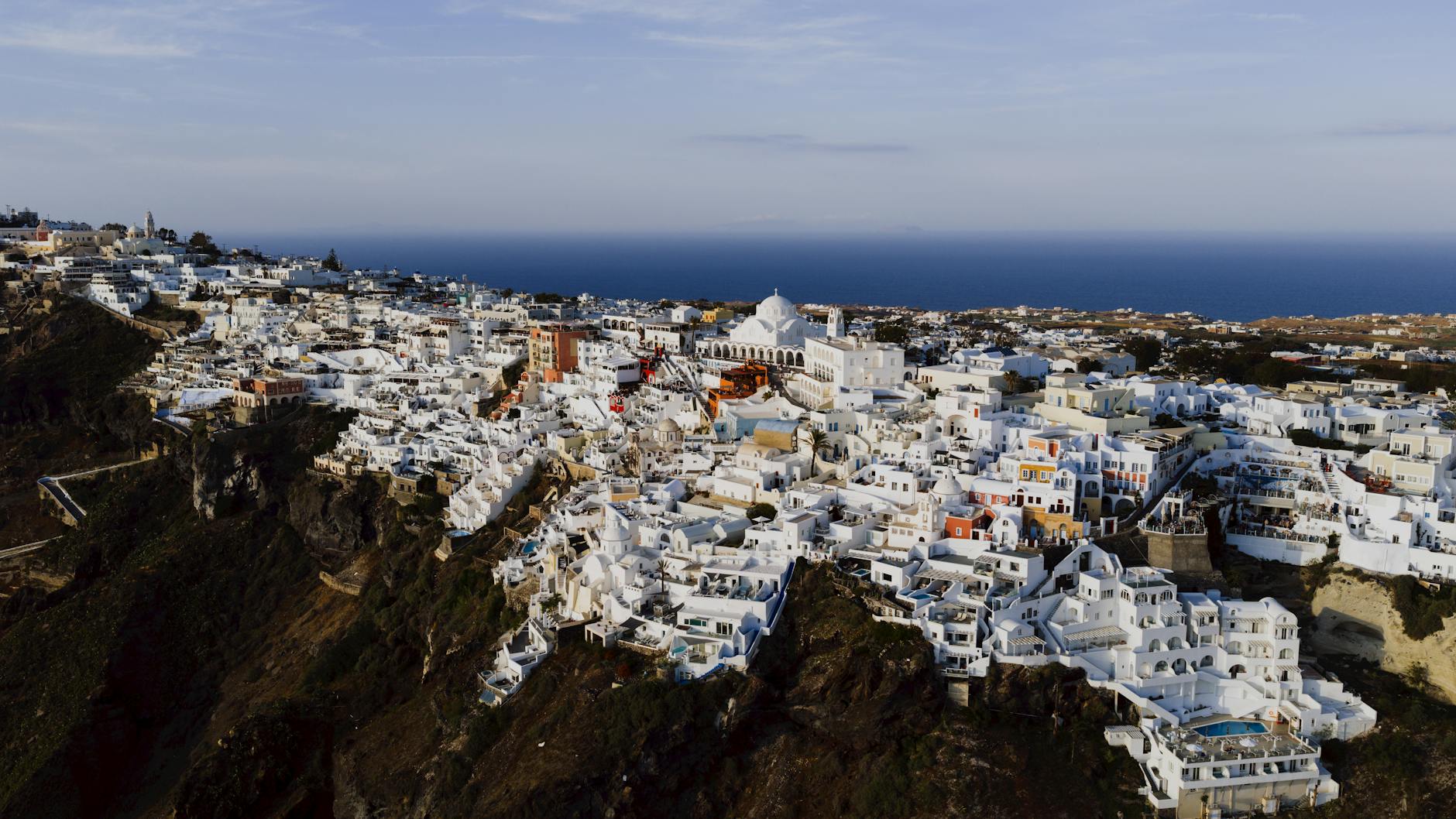 White town — Santorini, Czechia